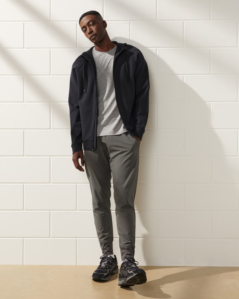 YPB motionTEK Training Joggers | Abercrombie & Fitch (US)