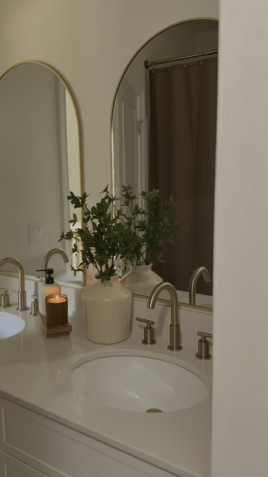 Everything I’m loving in my bathroom!! 🤎 

#LTKFindsUnder50 #LTKHome #LTKStyleTip