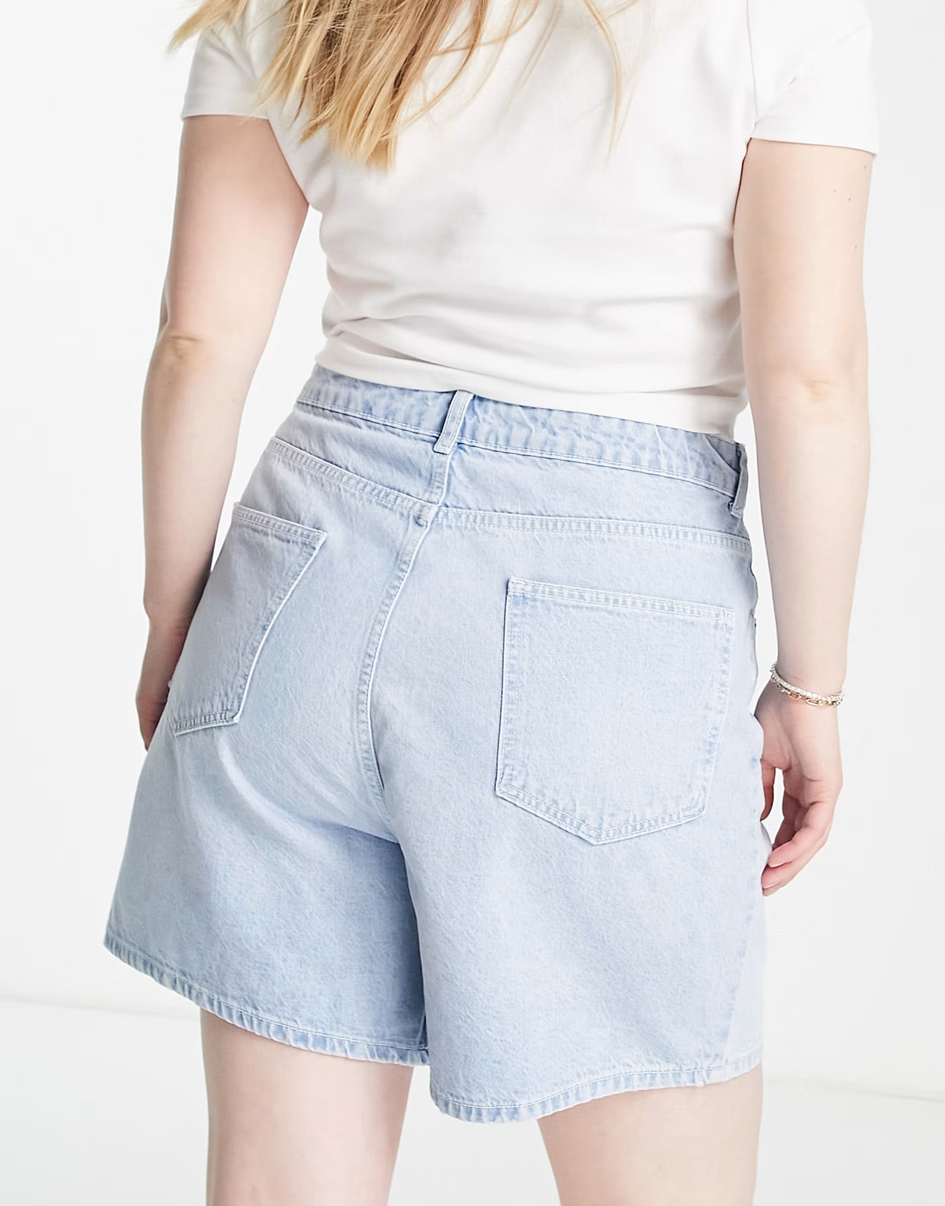 ASOS DESIGN Curve denim relaxed bermuda short in lightwash | ASOS (Global)