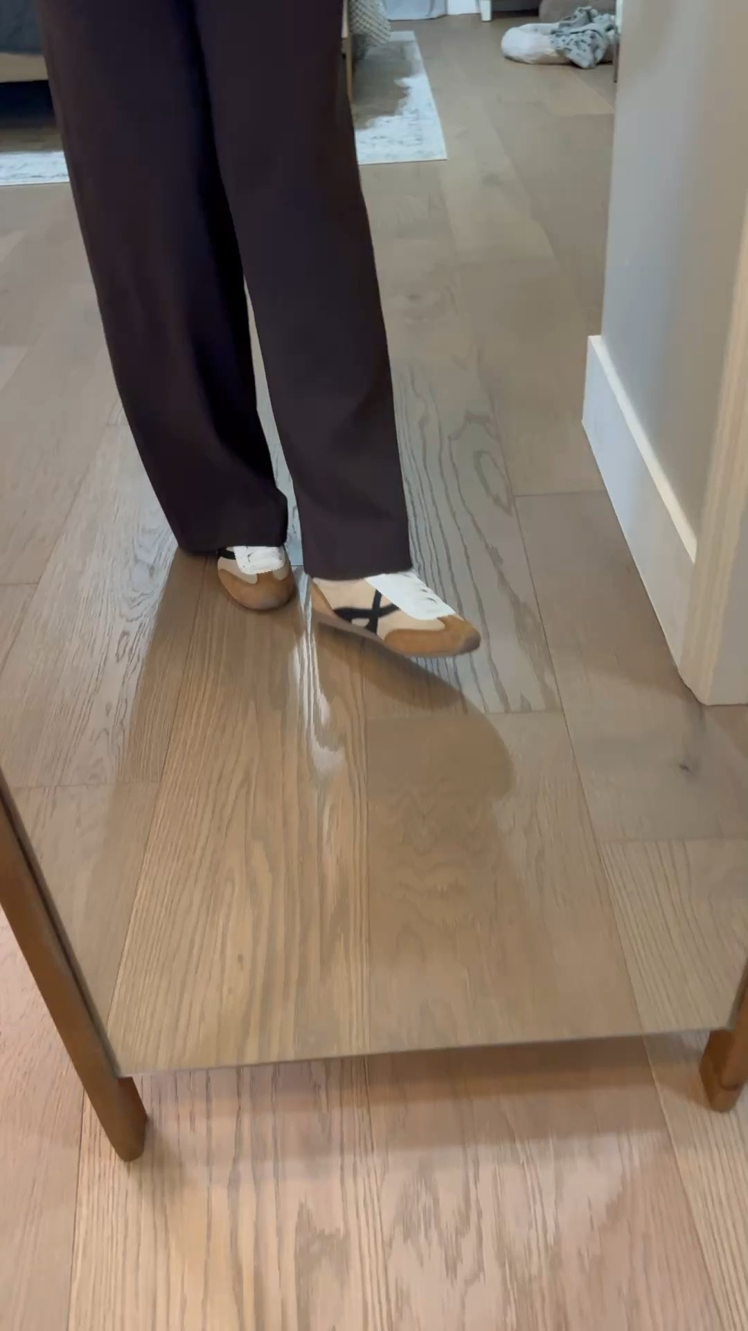 These casual sneakers are so cute and affordable, and great Veronica Beard dupes! 
Casual outfit