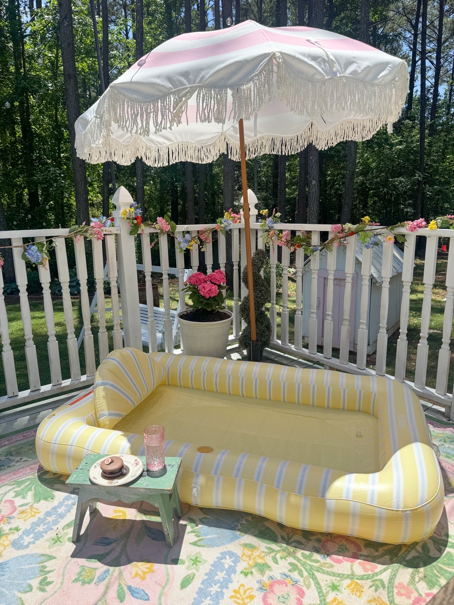POV: your backyard feels like a tiny summer resort 🌸☀️
The yellow striped FUNBOY tanning pool might be my favorite summer setup yet. Slow mornings, sunshine, iced drinks, and a little cottage charm 💛

#FUNBOY #SummerVibes #TanningPool