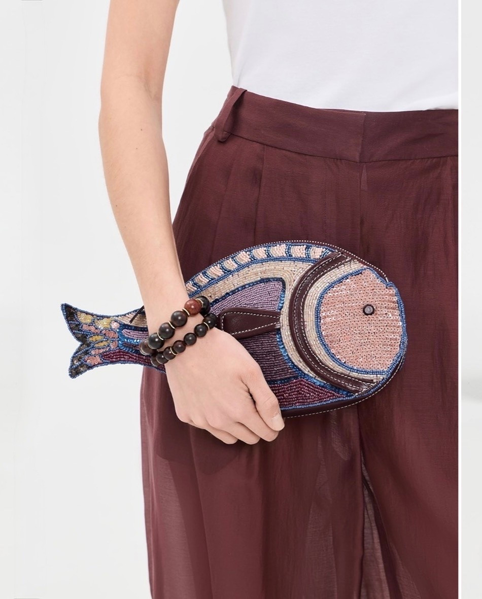 STAUD
Pesce Clutch

#LTKSeasonal #LTKTravel #LTKWorkwear