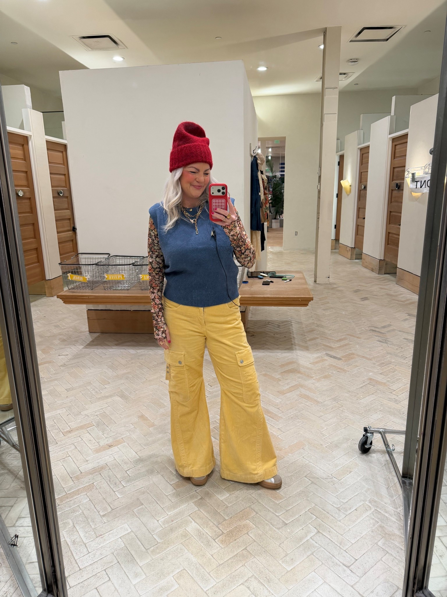 Friday’s fit with the infamous yellow cords💛

#LTKdayinmylife #LTKOver40 #LTKMidsize