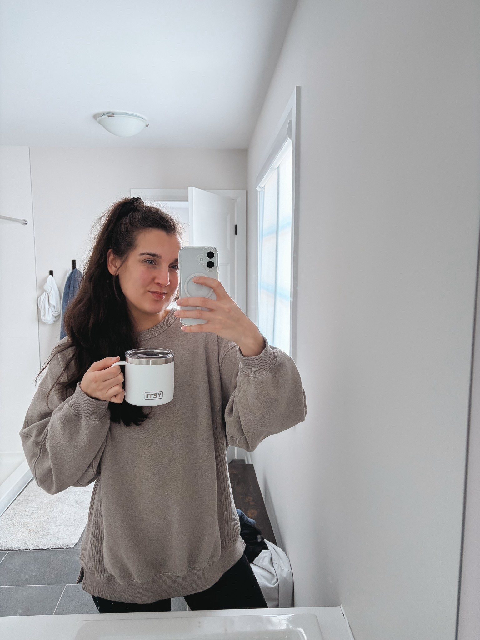 the perfect oversized sweater - don’t size up as it’s already oversized fit! 🫶🏼

#aesale #aerie #aeriefavs #momfashion #sahmfashion 

#LTKcanada #LTKwinter
