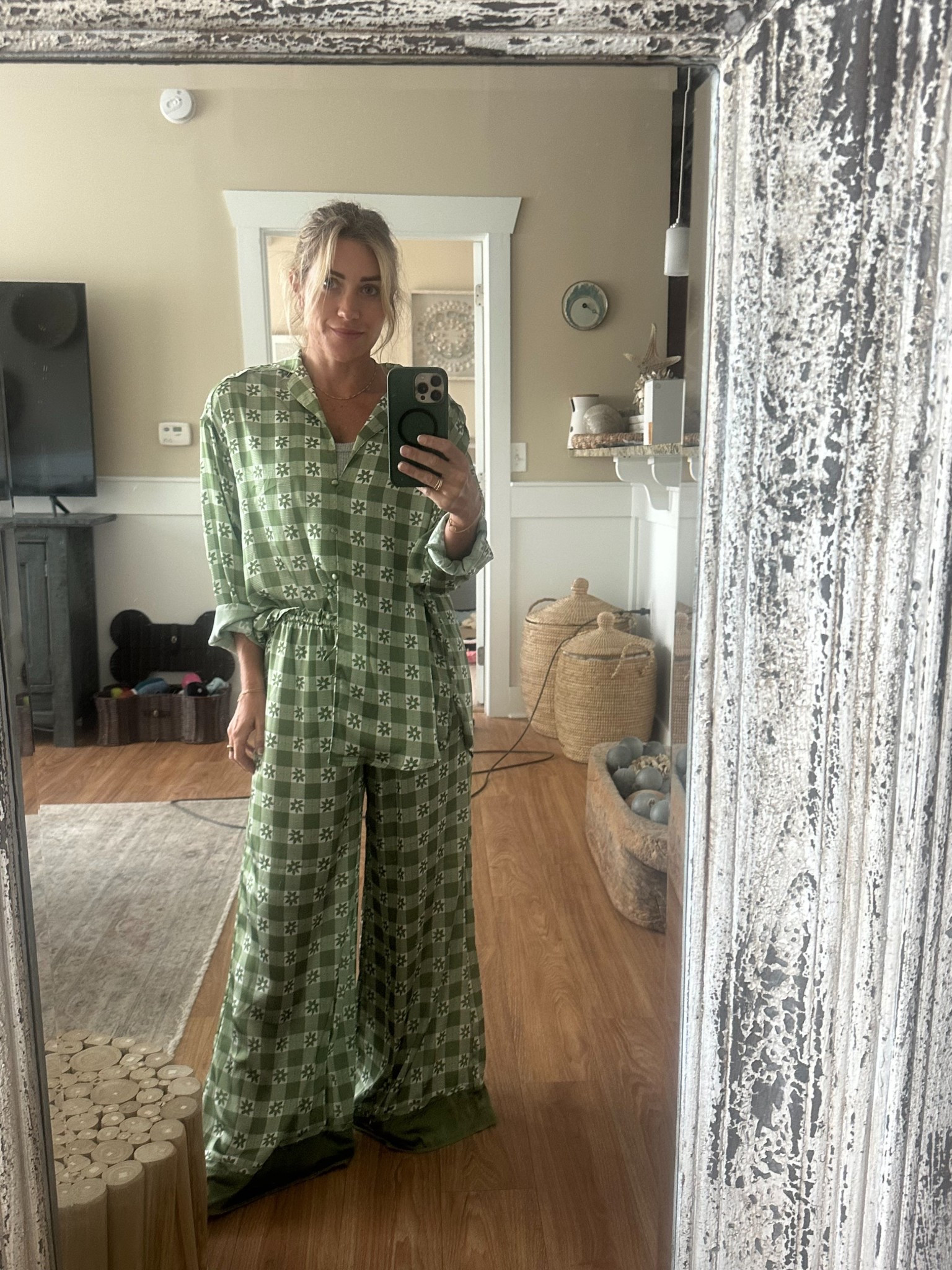 silky cute pjs 😍

#LTKActive #LTKHome #LTKFindsUnder100