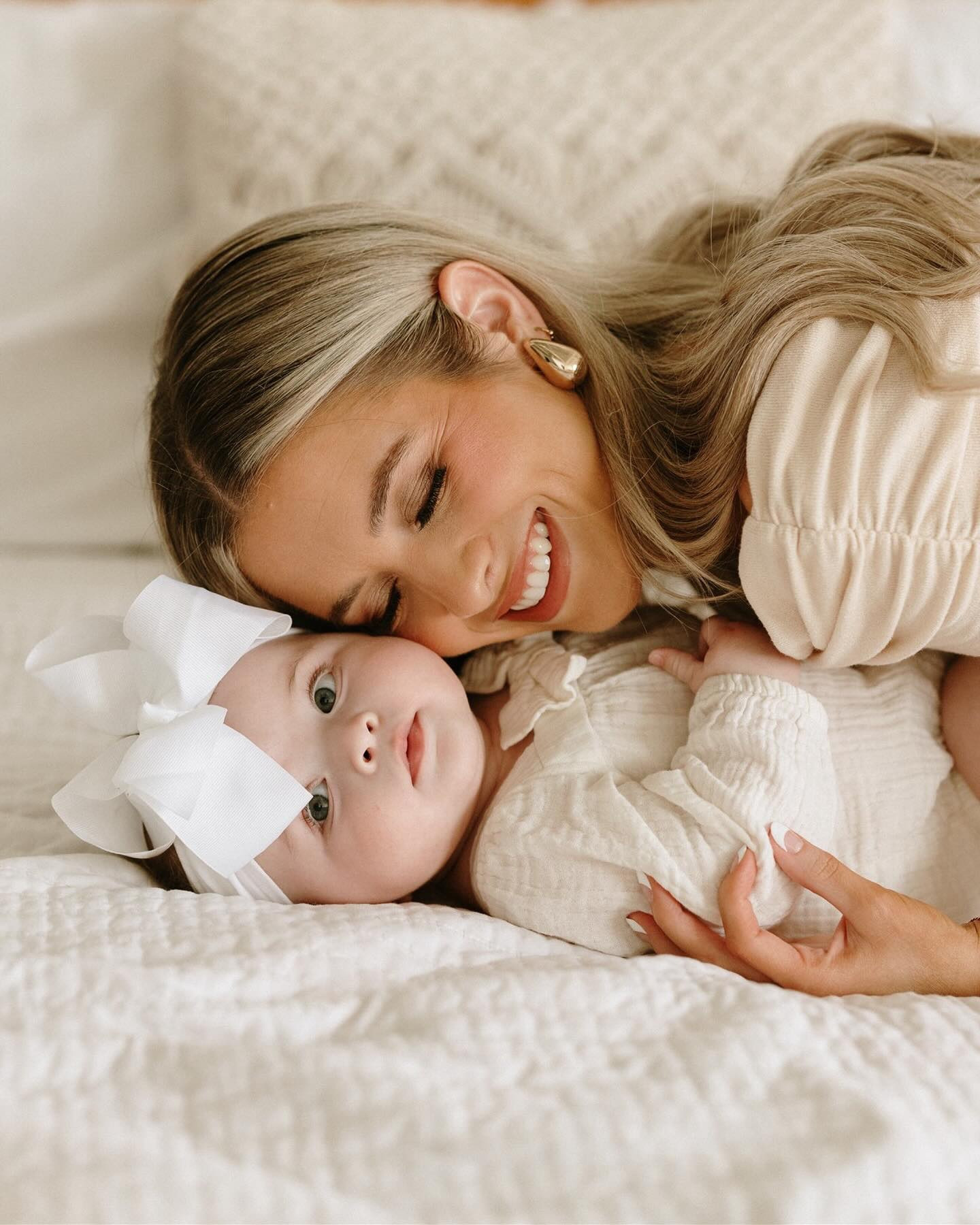 my everything 🤎

new mama, mommy daughter photoshoot, newborn photoshoot, postpartum, girl mama, photoshoot ideas, neutral photoshoot outfits, petite fashion, lioness dress, revolve fashion 

#LTKBaby #LTKStyleTip #LTKPetite