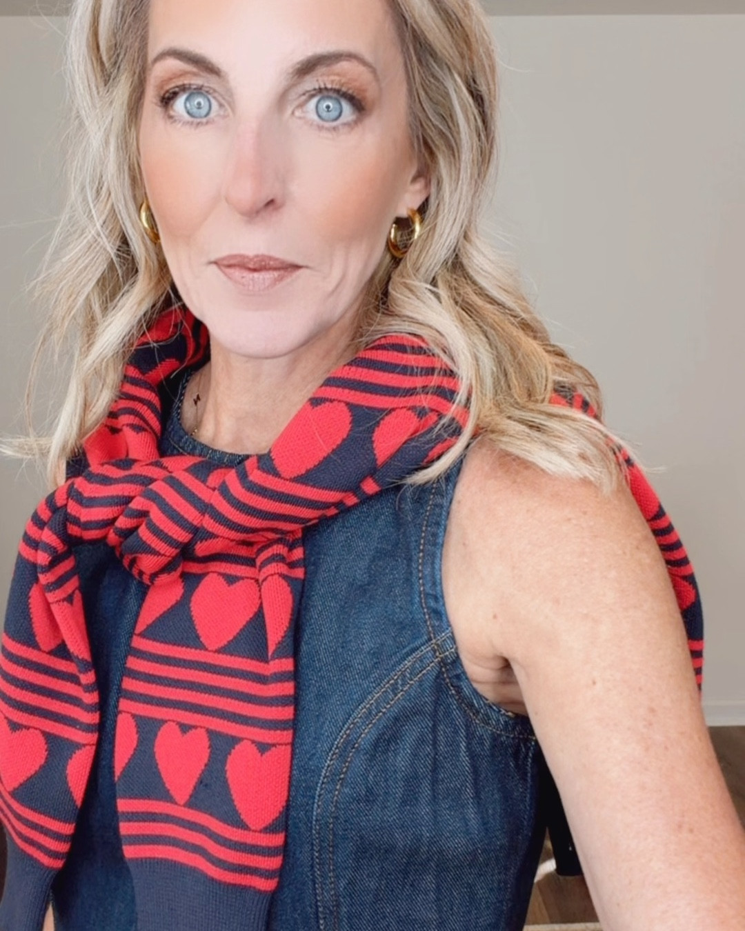 JC Crew vibes, but under $30 👏🏼 This Free Assembly sleeveless denim mini dress from Walmart is effortlessly cool, endlessly versatile, and so easy to style—solo, with sandals, or layered with a cardigan. Wearing a size 0.

#LTKWorkwear #LTKOver40 #LTKFindsUnder50