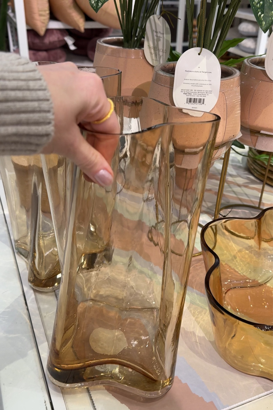 Colored glass vase

#LTKfindsunder50 #LTKhome #LTKSeasonal