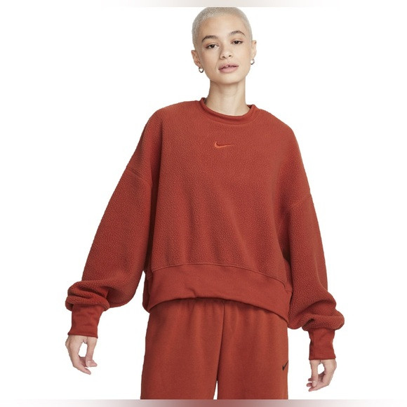 Nike Women's Plush Oversized Crew Sweatshirt | Poshmark
