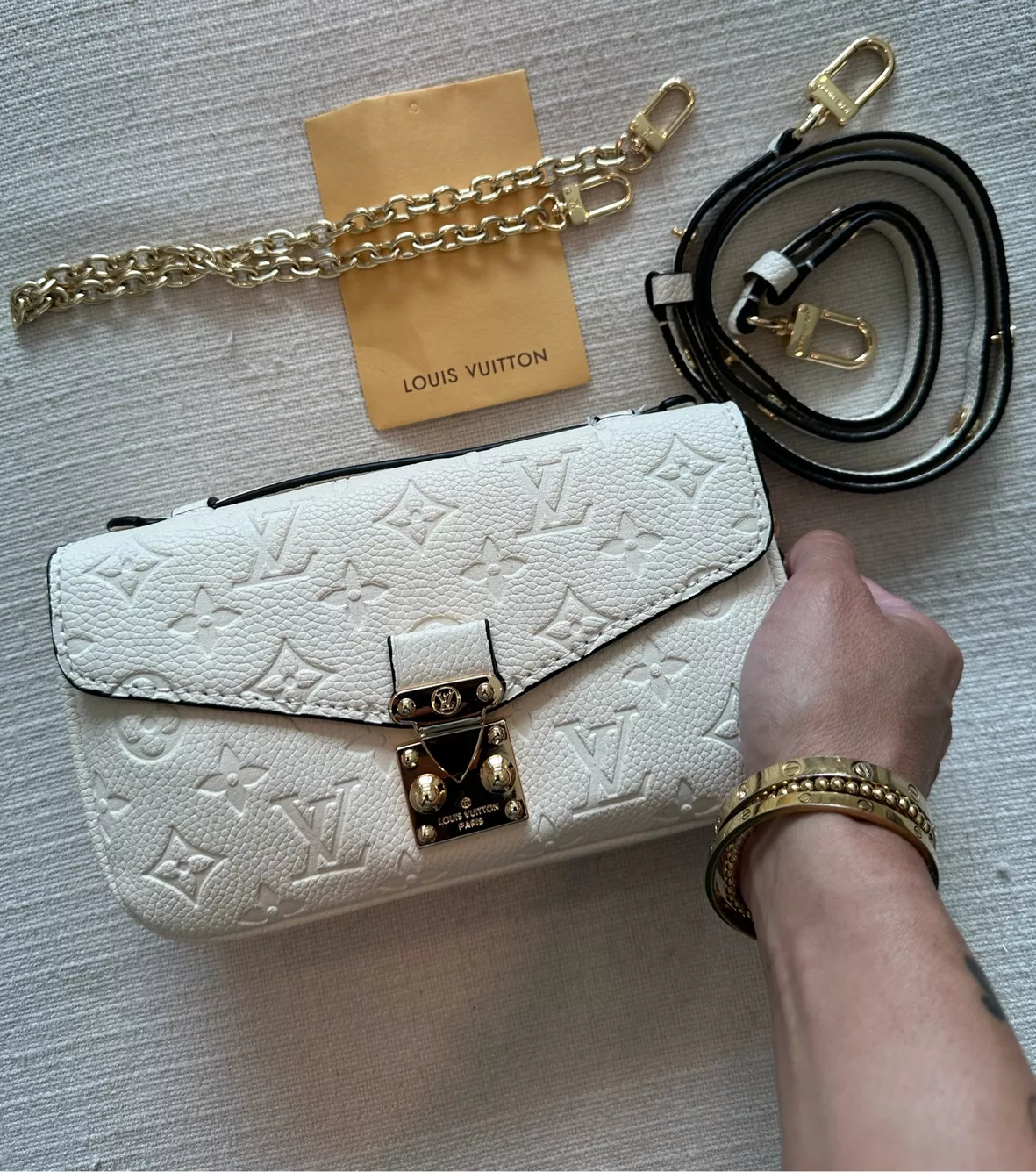 Louis Vuitton White New Lv High-Quality Handbags, For Office, 450 G