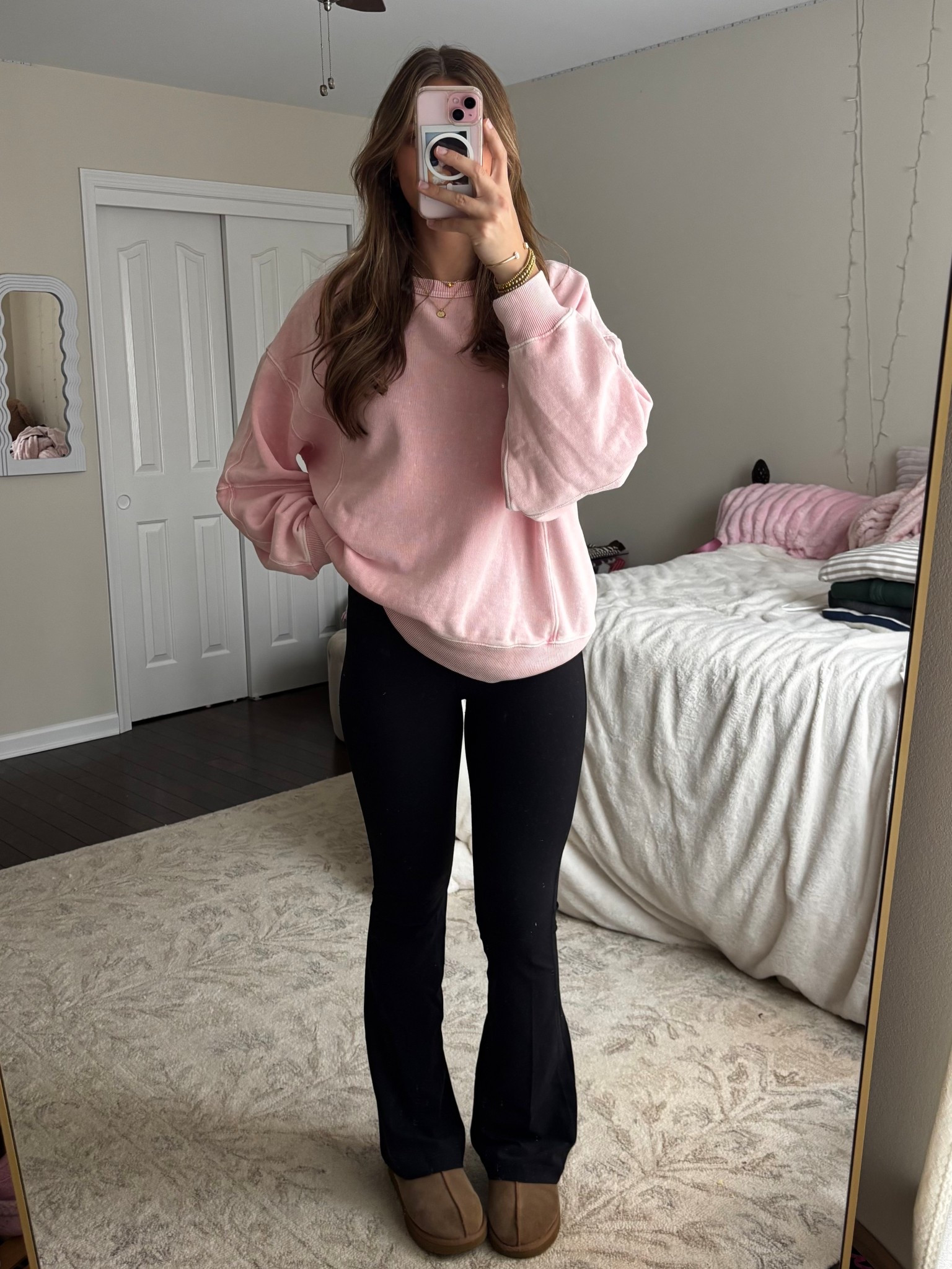 Valentine’s Day outfit, pink sweatshirt and flare leggings!
#loungewear

#LTKSeasonal #LTKValentine #LTKootd