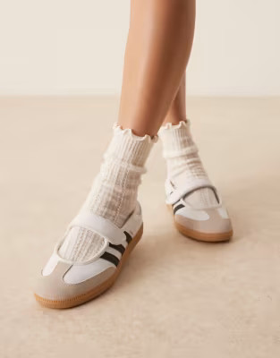 adidas Originals Samba Mary Jane in white and black | ASOS | ASOS (Global)