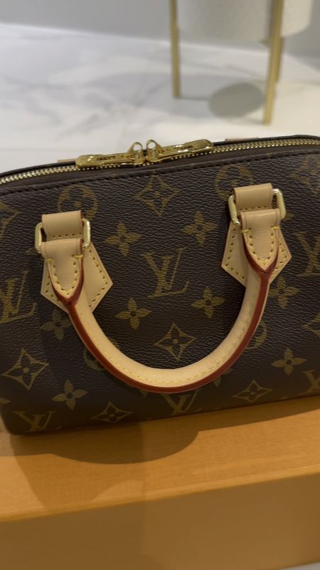 Speedy Bandouliere 20, Louis Vuitton Speedy, Louis Vuitton speedy, LV bag, fall bag, designer bag 

#LTKSeasonal #LTKGiftGuide #LTKitbag