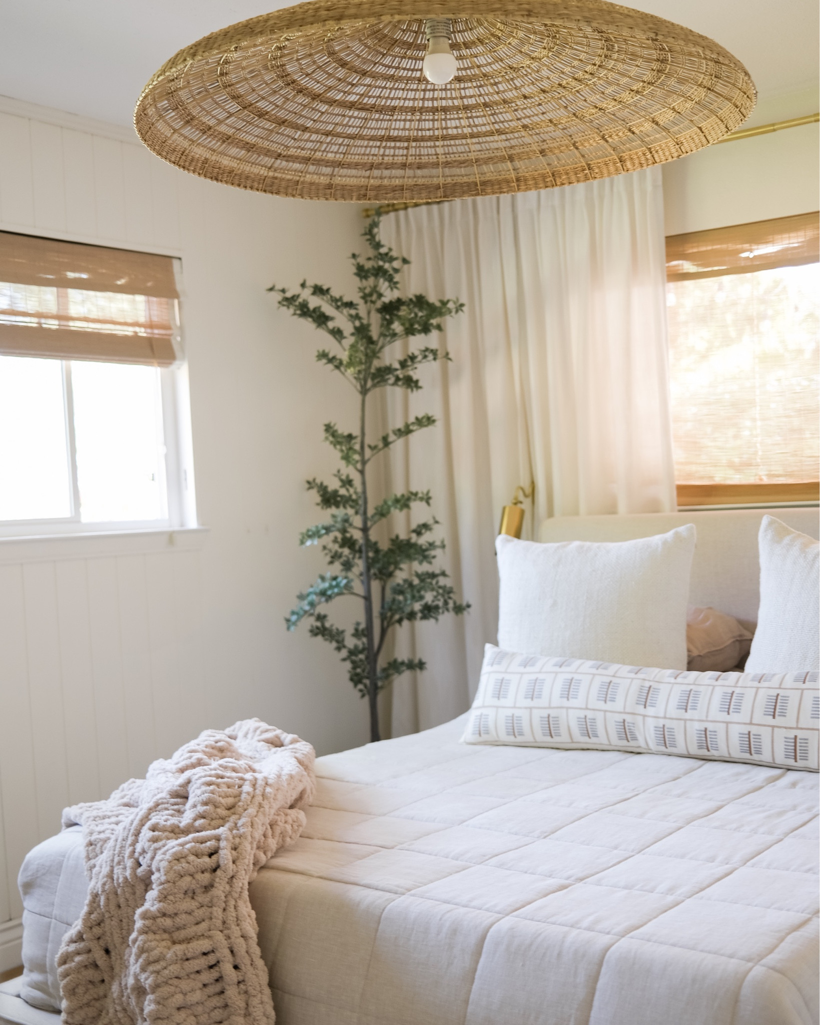 It’s the unofficial start to summer, which is the perfect excuse to switch up your bedding for something lightweight and layered. The stonewashed linen quit is simple and modern with its large quilted squares and neutral shade that is incredibly soft, lightweight, and breathable. @the_citizenry is loomed in Portugal’s oldest family-run linen mill and only gets softer with time. #citizenmade 

Memorial Day sales, linen bedding, bedroom design, organic modern bedroom, modern bedroom design 

#LTKstyletip #LTKsalealert #LTKhome