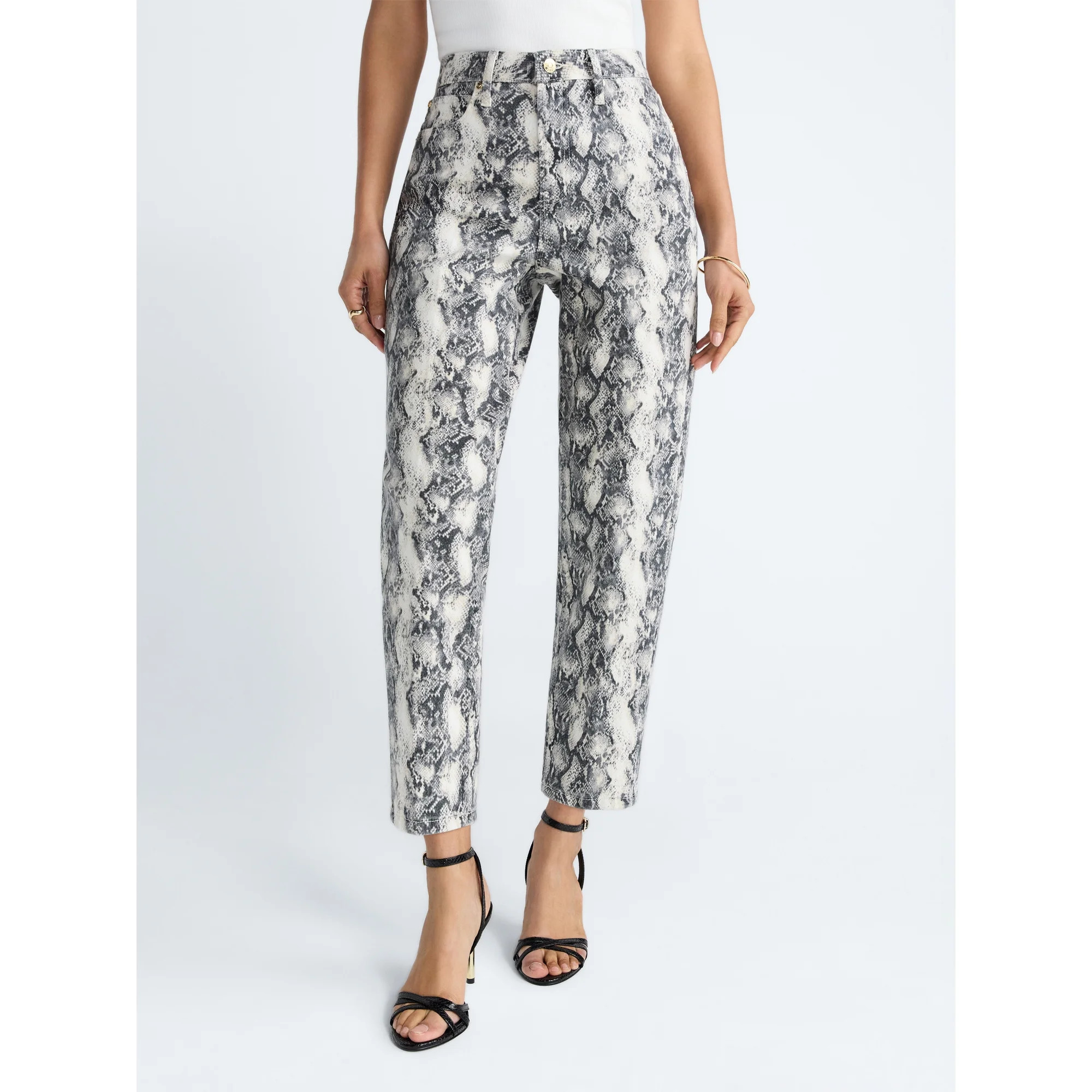 Devil Wears Prada Scoop Collection Women's and Women's Plus Crease Barrel Jeans, 26.5'' Inseam, S... | Walmart (US)