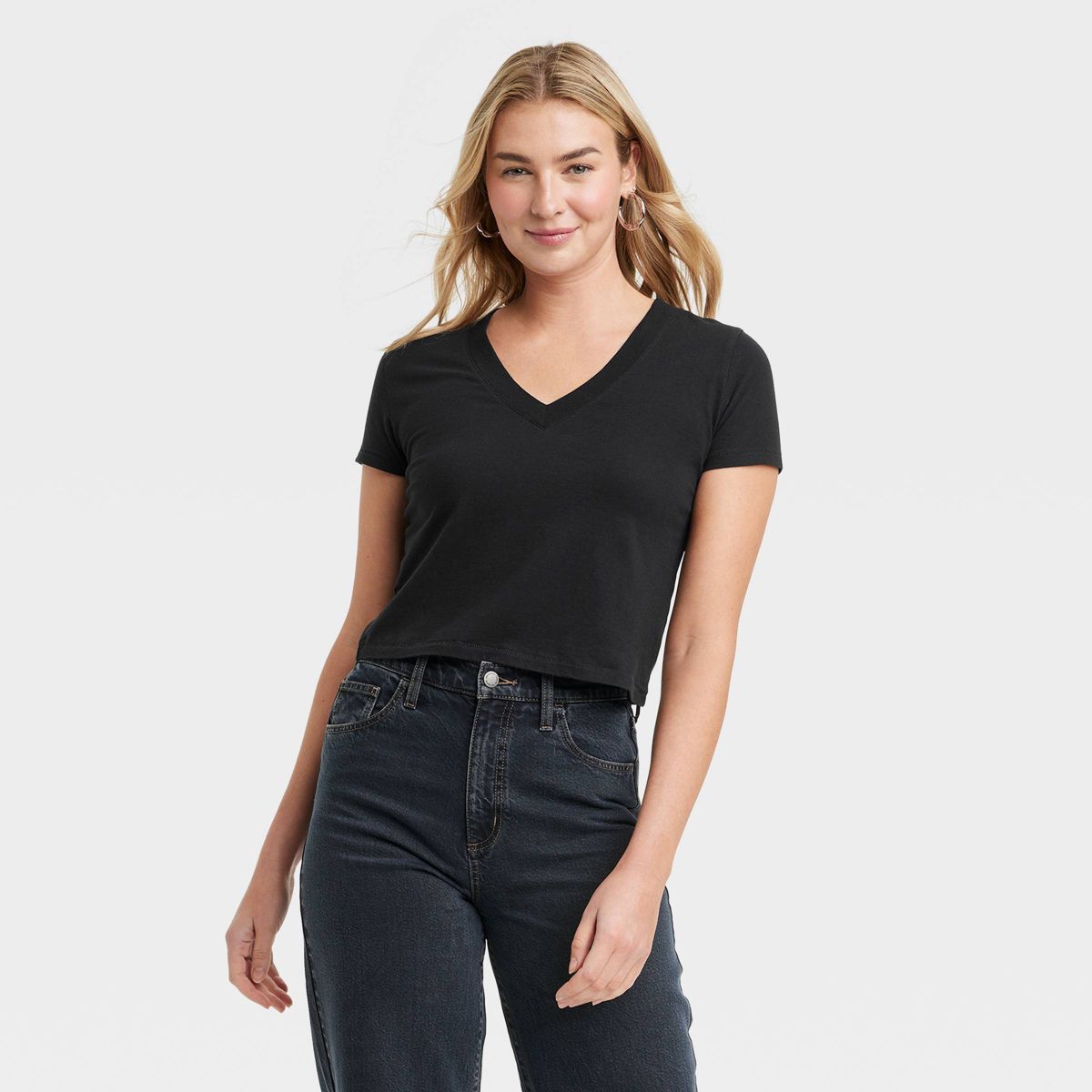 Women's Shrunken Short Sleeve V-Neck T-Shirt - Universal Thread™ Black XS | Target