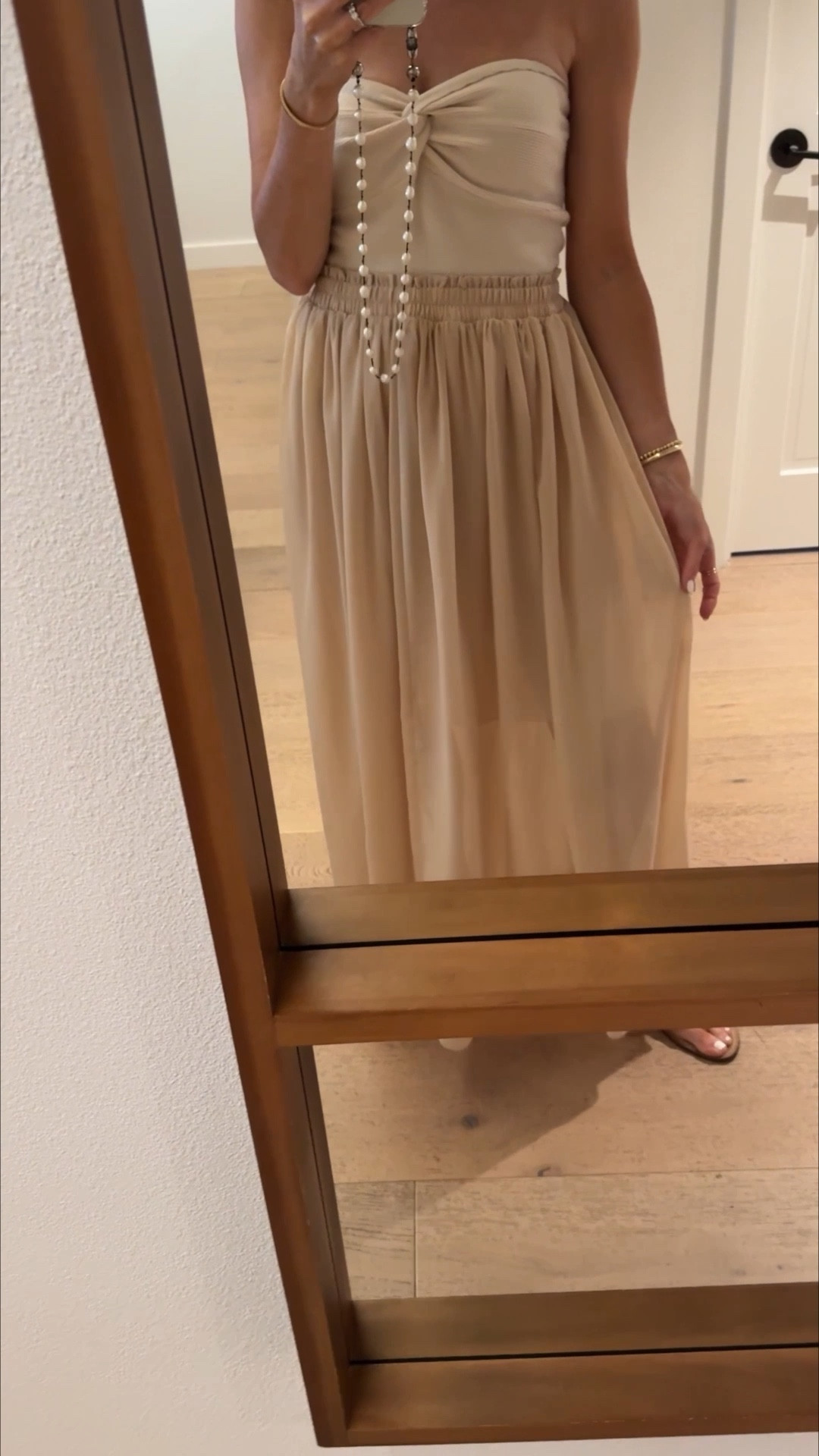 I’ve had this skirt for years now and it’s definitely a closet staple for me now. I’m just shy of 5-7” wearing the size medium #stylinbyaylin #amazonfind 

#LTKTravel #LTKOver40 #LTKSeasonal