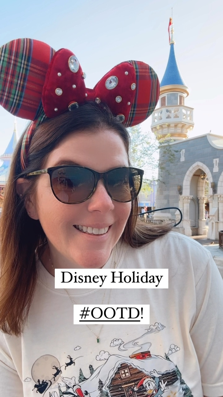 A little OOTD for your Holiday Trip to Disney! ♥️🖤

#LTKStyleTip #LTKHoliday #LTKTravel