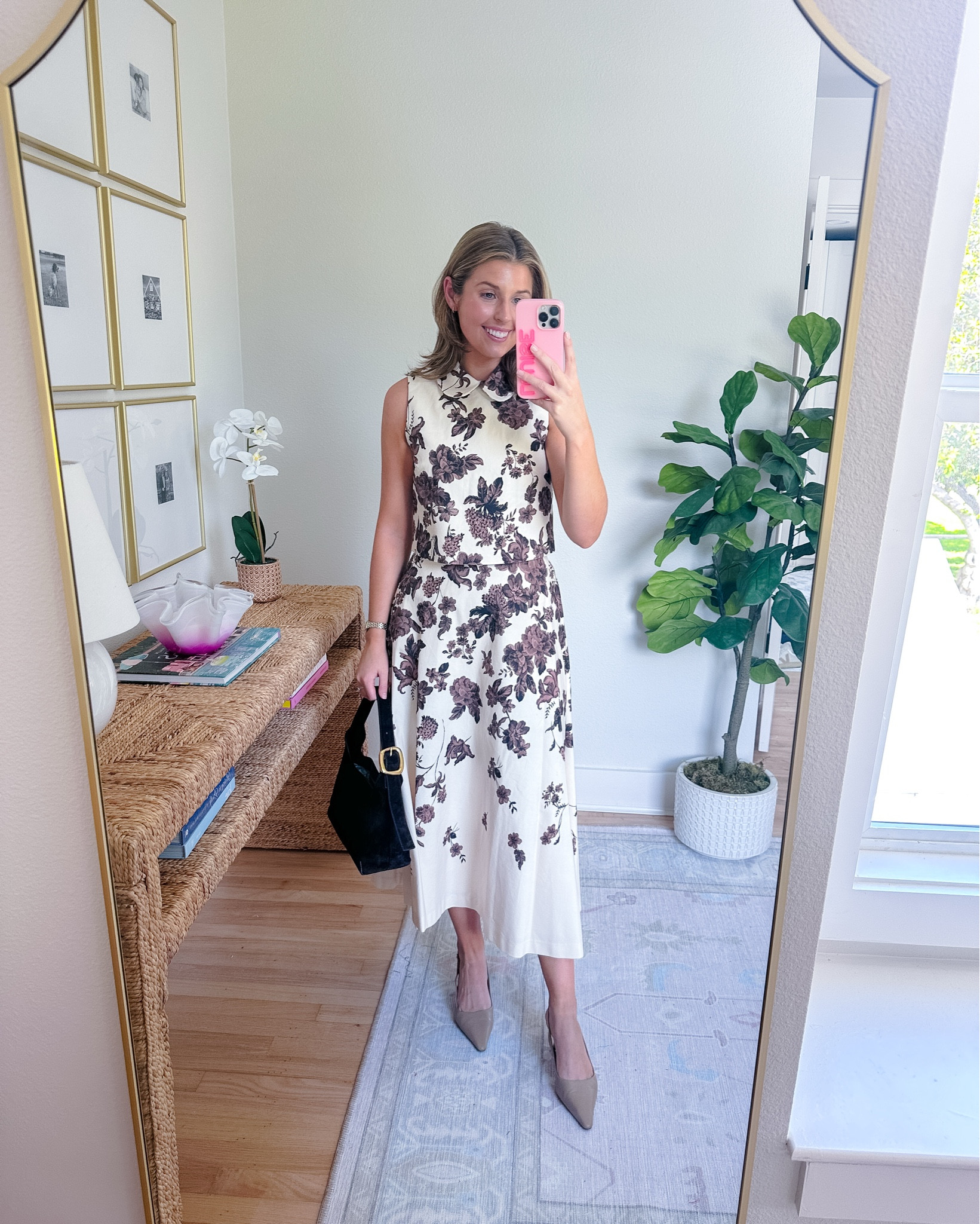 London outfit idea for high tea! Wearing a 2 in everything 

London outfit // London outfit ideas 