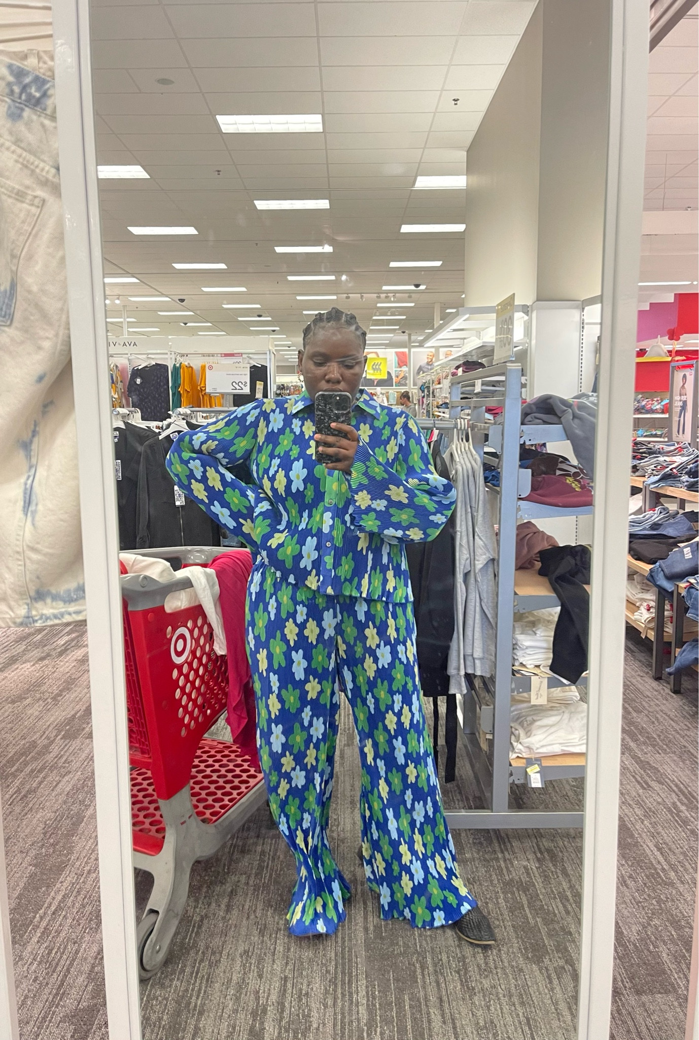 Two piece set, two piece outfits, two piece fashion, women two piece set, brunch outfits, brunch fashion, spring outfits, floral outfits, wide leg pants,