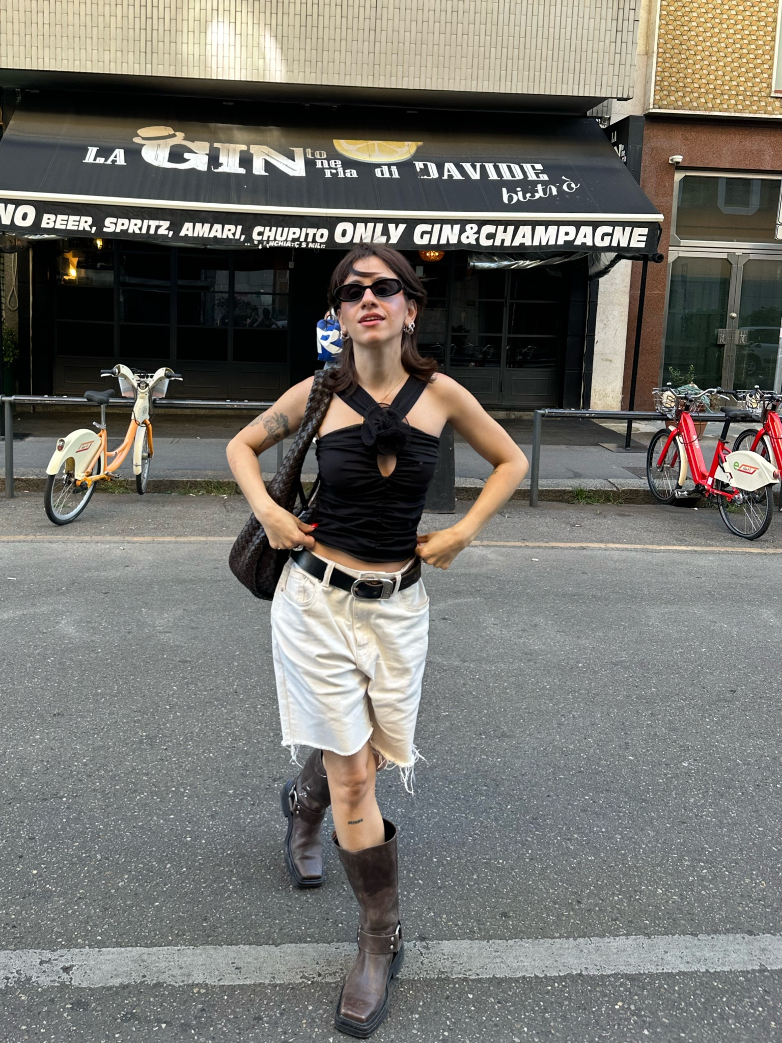 favorite mesh top with this super cute neck flower details paired with my favorite baggy off white denim shorts 