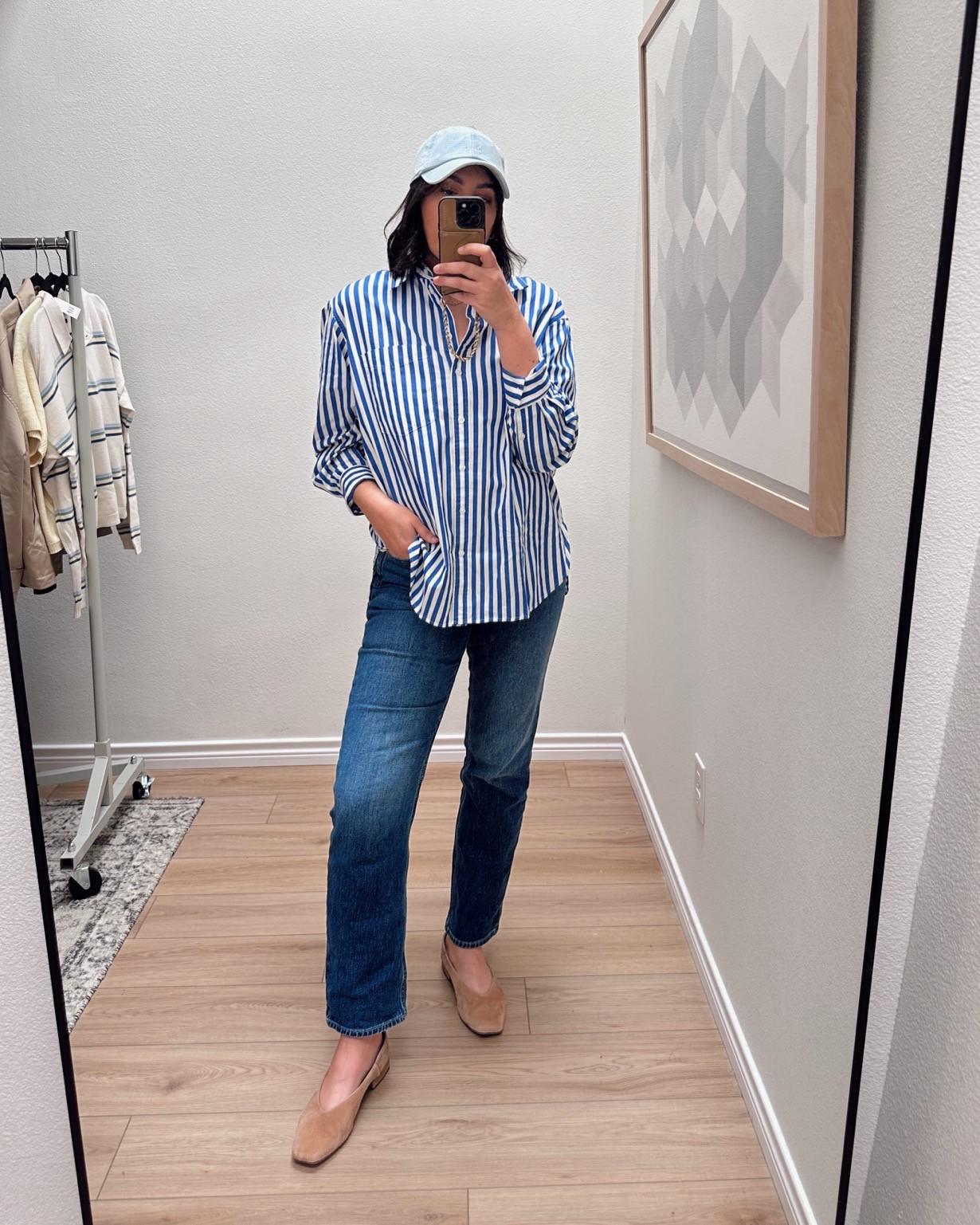 I really like Gap’s poplin shirts especially their Big Shirts (I think that’s what this line is called!) I’m in the medium and it does run very oversized. It’s a nice cotton poplin,  really nice quality and weight.

Highly recommend as a staple for spring!

I'm in the 30 of the jeans. I'm in the large of the drawstring pants but they run big!! Stay TTS. 

 