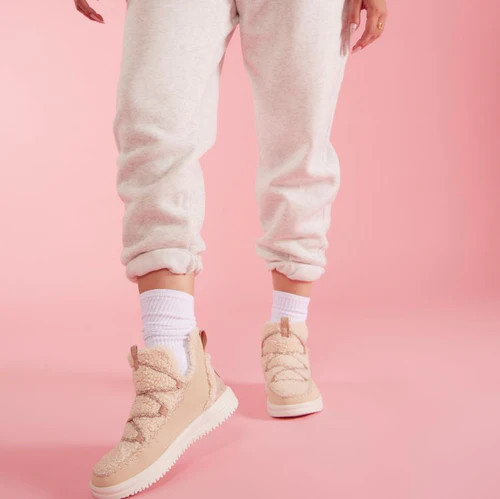 Camden Suede Cozy - Tan | HEYDUDE