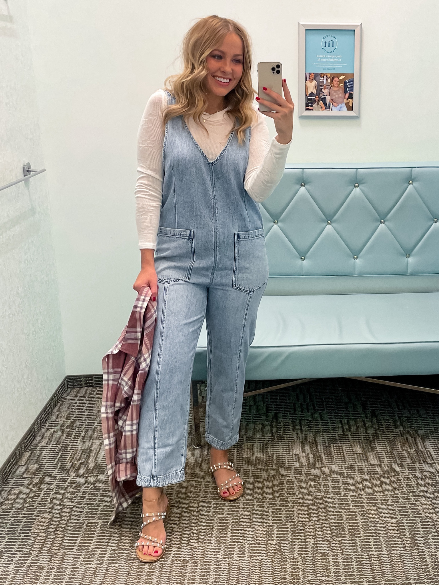Denim overall perfect for fall transition 

#LTKStyleTip #LTKSaleAlert