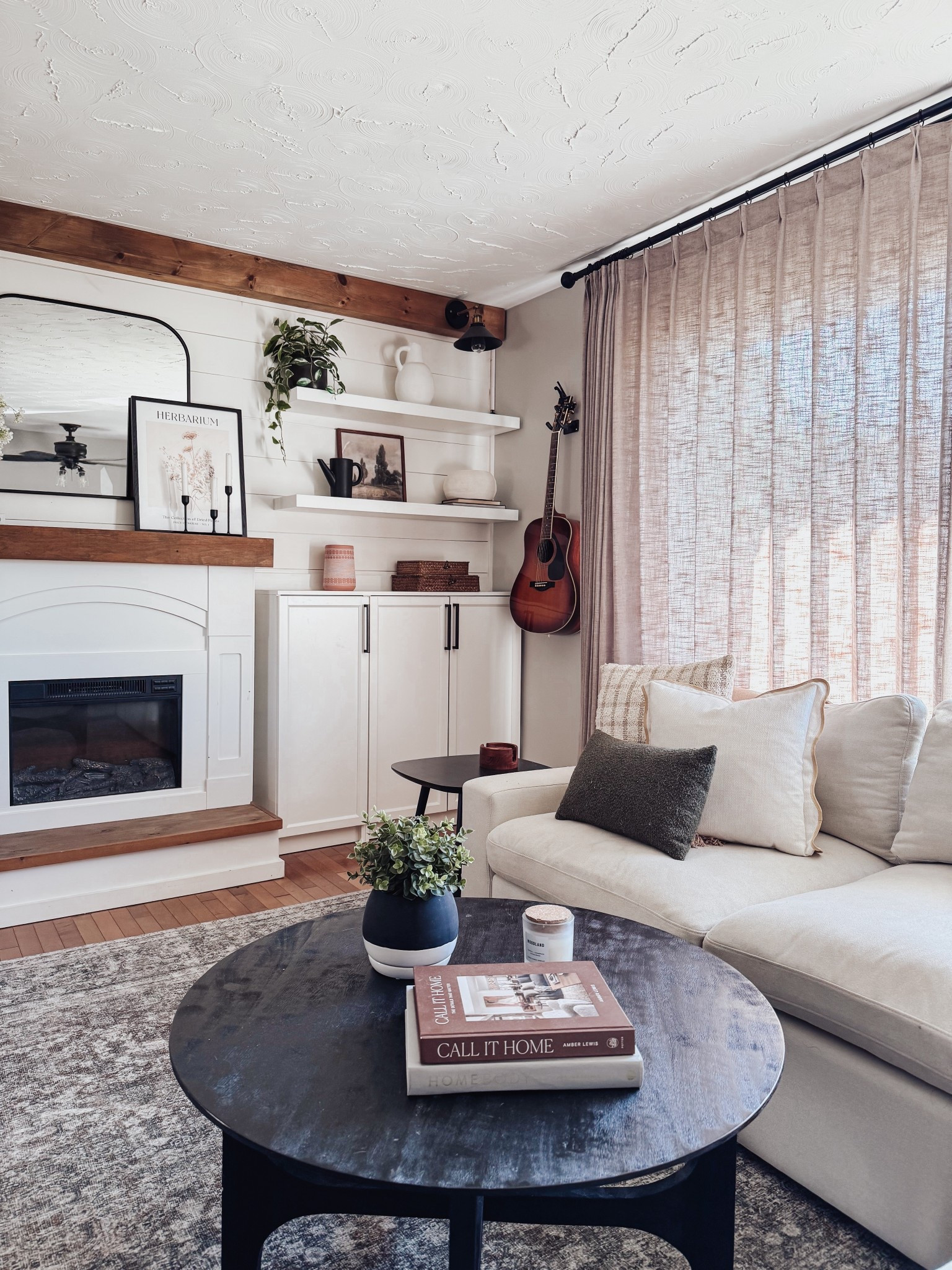 Fall vibes in the living room!

#LTKSaleAlert #LTKHome #LTKSeasonal