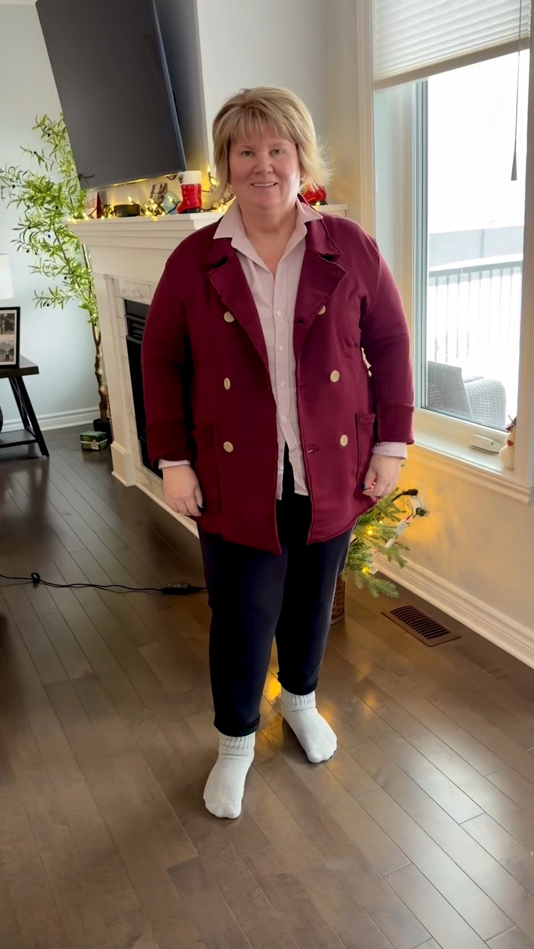 I treated myself to a new Frank & Eileen ‘Eileen’ Italian Cashmere Touch shirt in Pink Houndstooth. It’s as gorgeous in person as it looks! ❤️

I paired it with the Belfast Peacoat in the new shade Currant. 

Disregard the socks. I had to open my package right away and wanted to share the look.

@frankandeileen


#LTKootd #LTKPlusSize #LTKOver40