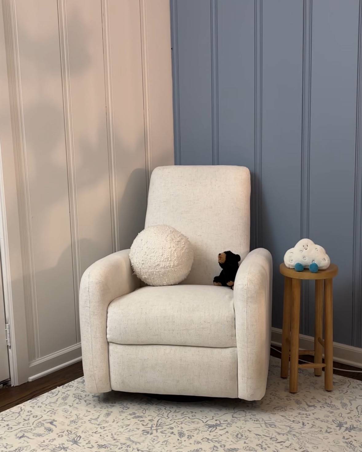 our nursery glider + recliner 🤍 such high quality for a much better price than the name brands! we found ours on fb marketplace unused but it’s also on amazon!


#LTKKids #LTKHome #LTKBaby