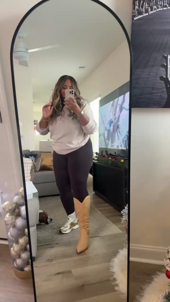 My new favorite boots! 

 #LTKCyberWeek #LTKgrwm #LTKFindsUnder100