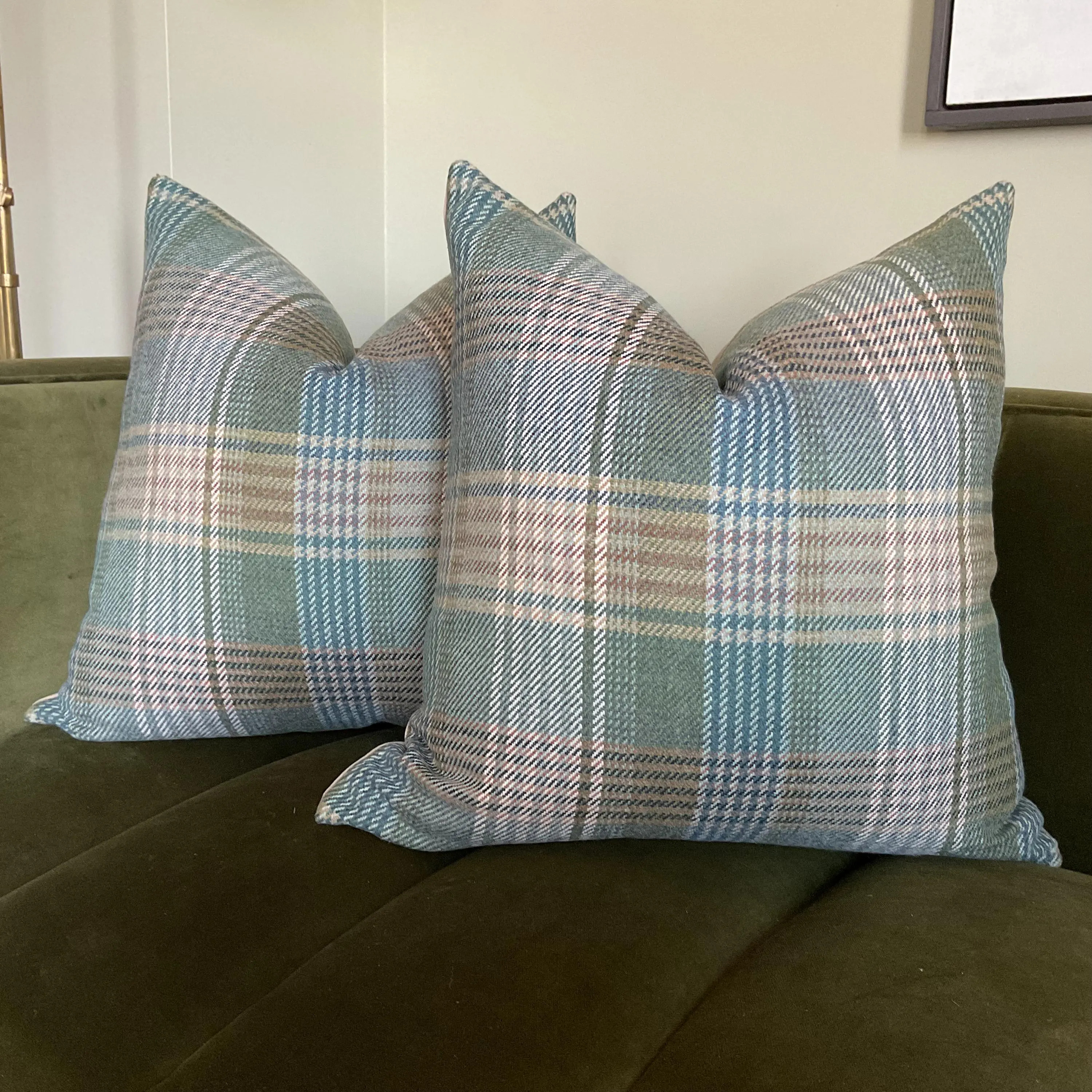 Kravet Mulberry in Braemar Teal-cover(s) | Etsy (Global)