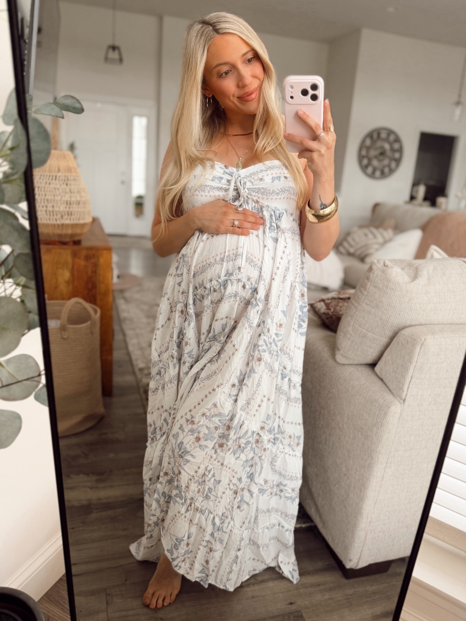 9.5 months pregnant bumpfriendly ootd 🤰 the perfect dress for spring + summer for the pregnant mamas ✨🌸

#LTKootd #LTKBump #LTKPetite