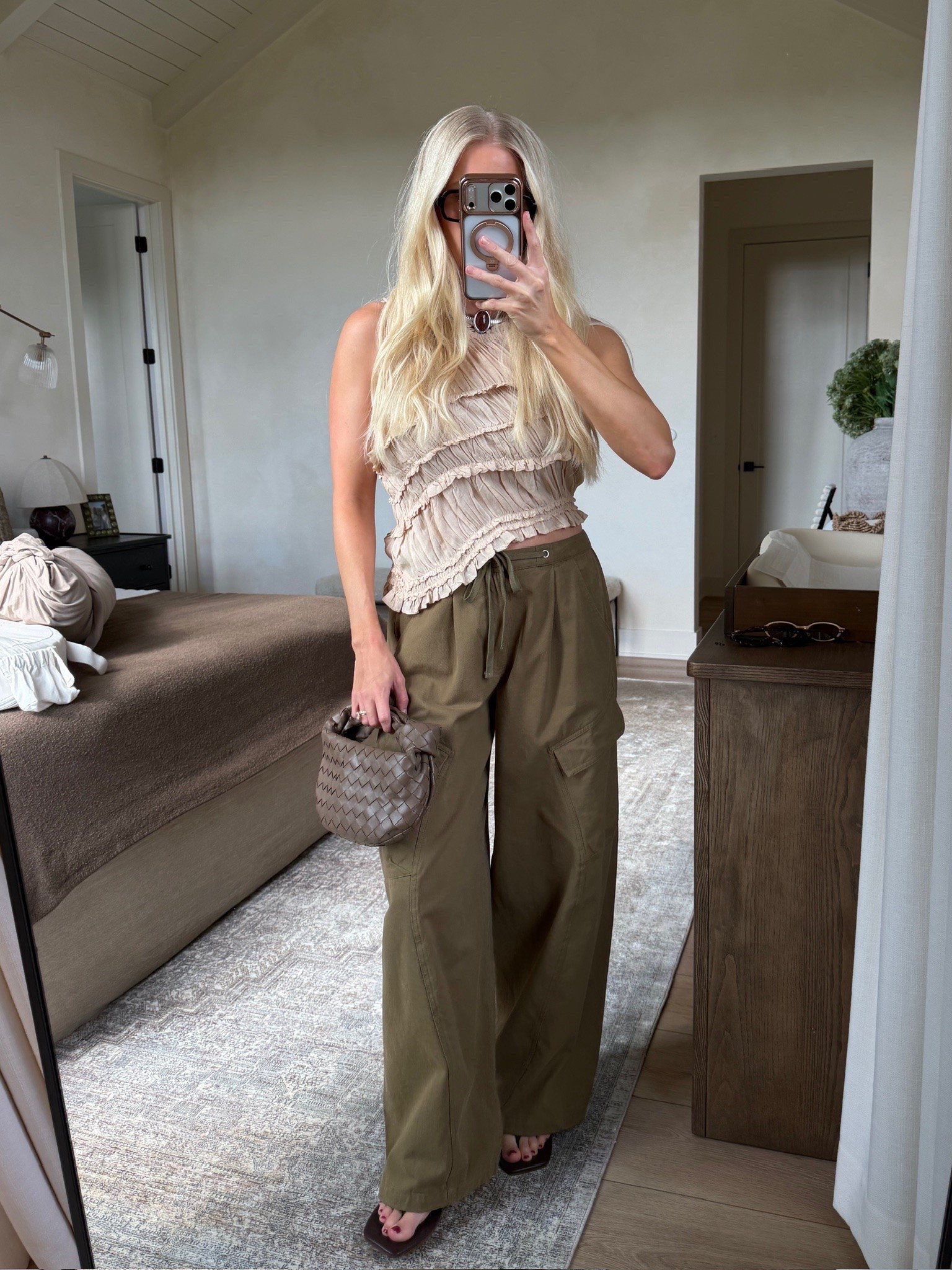 SIZE: med in top & bottoms (linked similar), linked similar shoes and bags! #kathleenpost

Postpartum outfit, date night look, summer outfit Inspo

#LTKootd #LTKmomlife