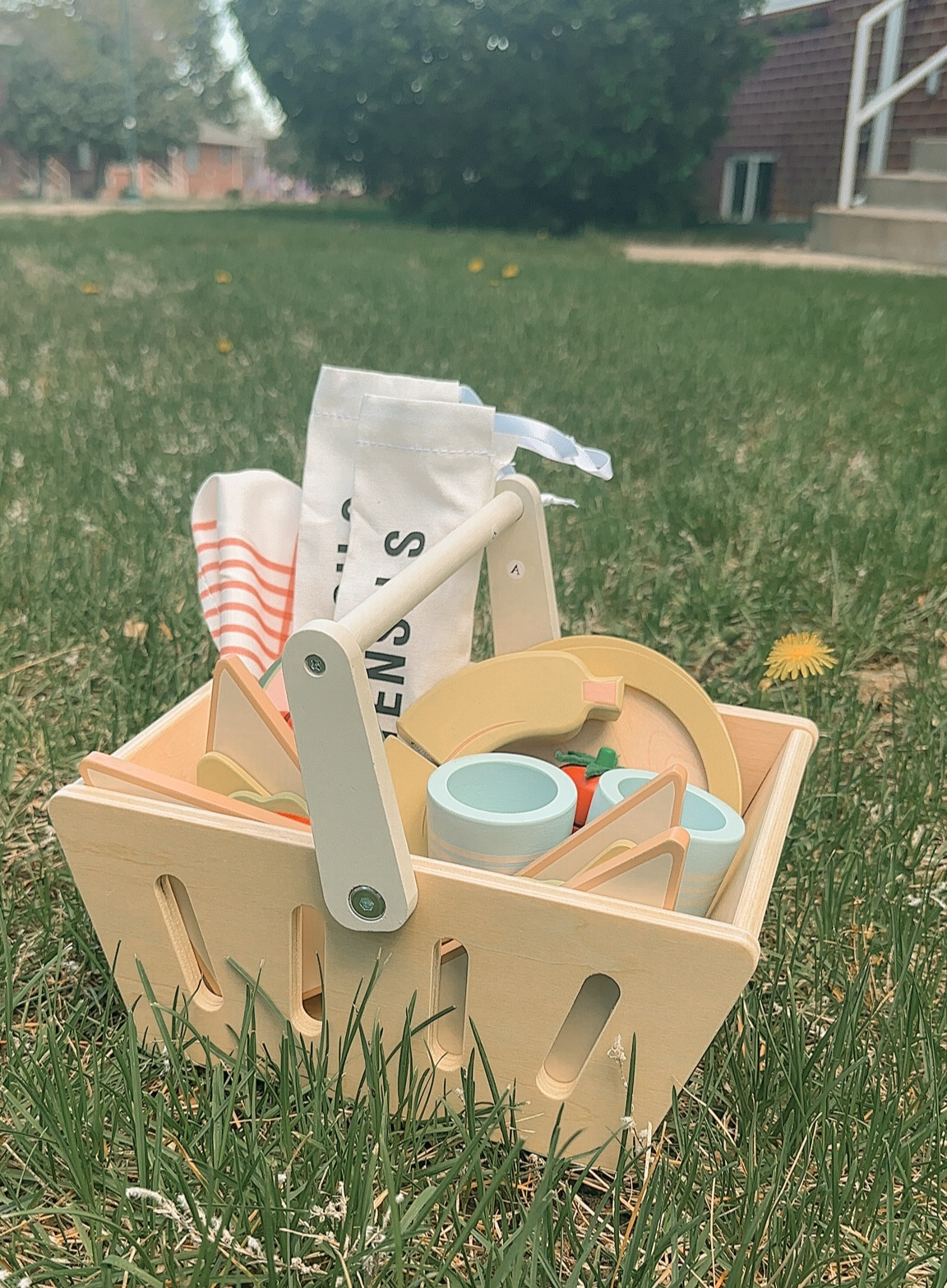 Hearth & Hand with Magnolia Toy Picnic Basket Playset

#LTKGiftGuide #LTKhome #LTKkids