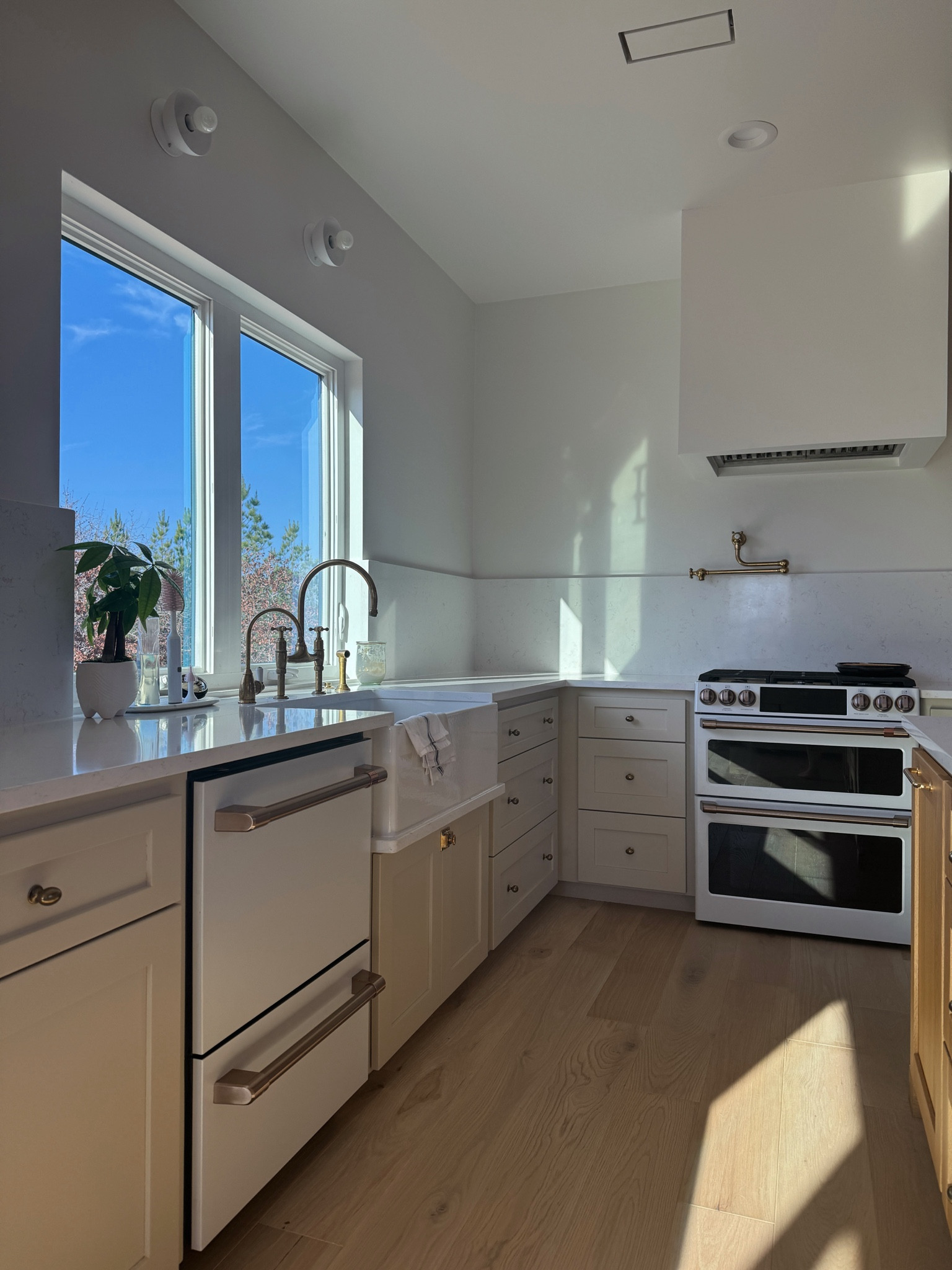 Kitchen things. Hardware splurge and saves from Amazon. The knobs we used are the ones from Amazon listed and they are incredible quality  

#LTKhome #LTKsalealert #LTKfamily