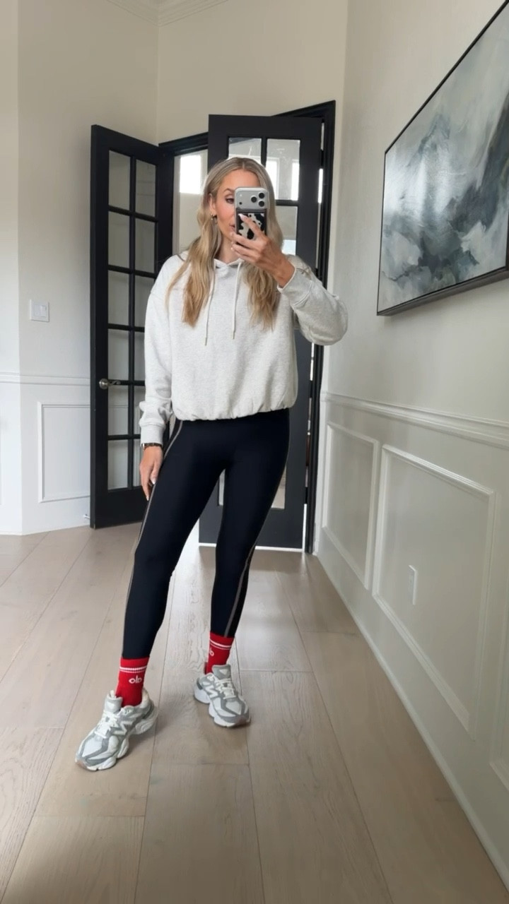 This bubble hem sweatshirt only $20 & perfect to dress up or wear casually! 

Wearing size s / my tts 

My leggings are on sale for $40 today!! 

#LTKdayinmylife #LTKfitnessgoals #LTKmomlife