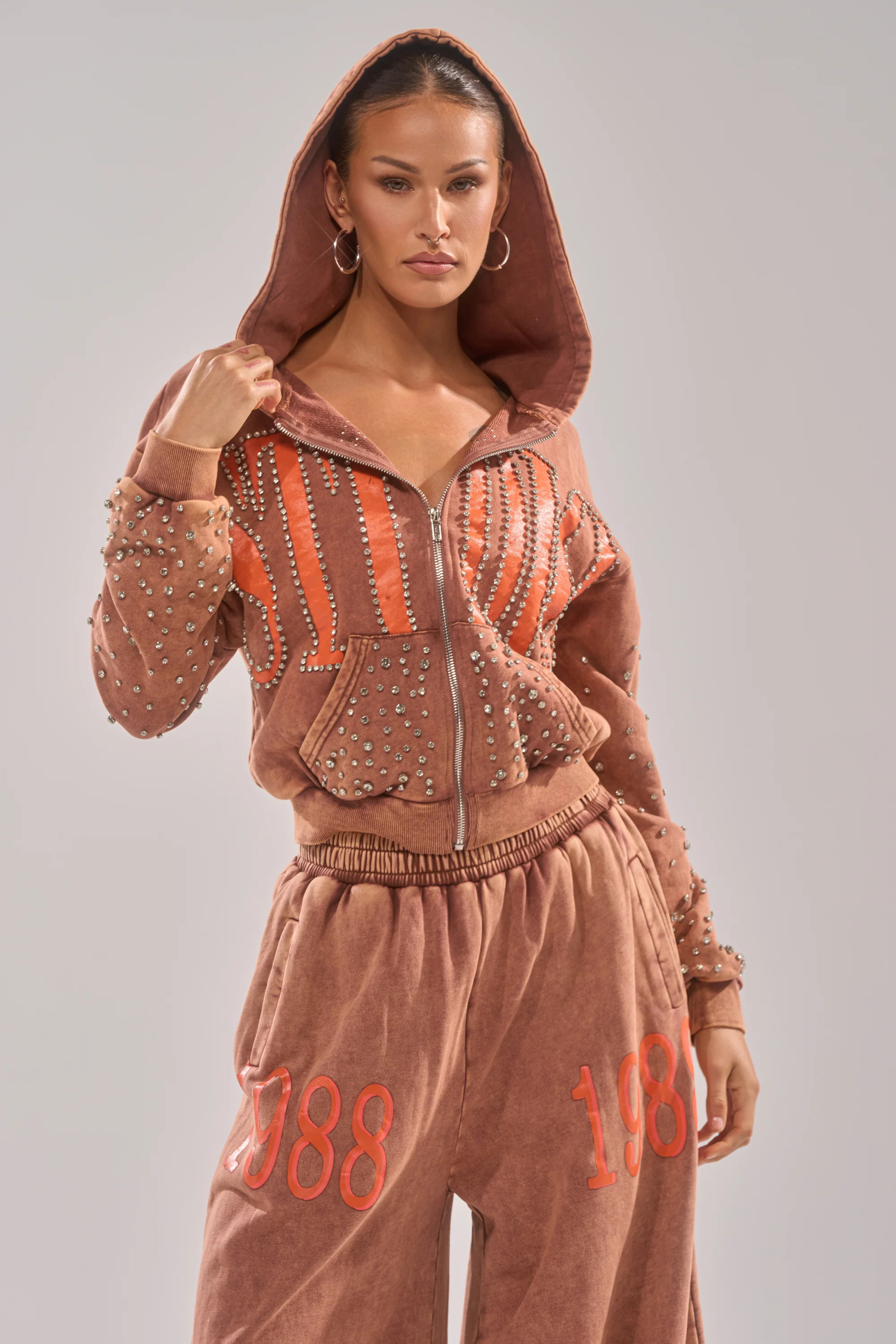 STUDIO LIVING ZIP UP SWEATSHIRT | AKIRA