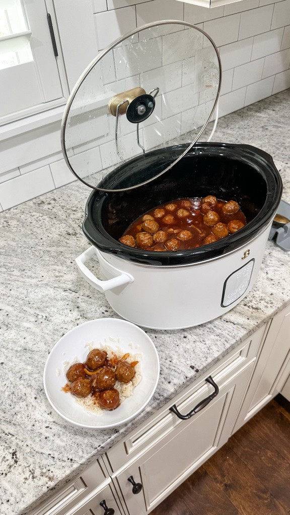 EASY WEEKNIGHT DINNER IDEA 😋🙌🏼

If you need a dinner that requires almost ZERO effort, SAVE THIS ONE!! 👏🏼 These sweet & tangy BBQ meatballs are made right in the slow cooker and served over jasmine rice. SO easy, SO good, and totally family-approved! 

INGREDIENTS:
• 1 (26–32 oz) bag frozen meatballs
• 2 cups BBQ sauce
• 2 heaping tbsp orange marmalade
• 1 cup water
• Jasmine rice

DIRECTIONS:
1. Add the frozen meatballs, BBQ sauce, orange marmalade, and water to your slow cooker. Stir gently to coat.
2. Cover and cook on HIGH for 4 hours.
3. Once cooked, stir well to evenly coat the meatballs in that yummy sauce!
4. Prepare your jasmine rice according to the package directions. Microwaveable rice works GREAT when you need to get dinner on the table fast! 
5. Spoon the saucy meatballs over a bed of warm jasmine rice.
6. Serve and ENJOY! 

Such an EASY dinner for those busy weeknights when you’re running from one thing to the next! 👏🏼

SAVE this recipe for later & SEND it to someone who needs an easy dinner idea! 🫶🏼

#easyrecipes #weeknightdinner #slowcookerrecipes #crockpotrecipes #familyfriendlyrecipes