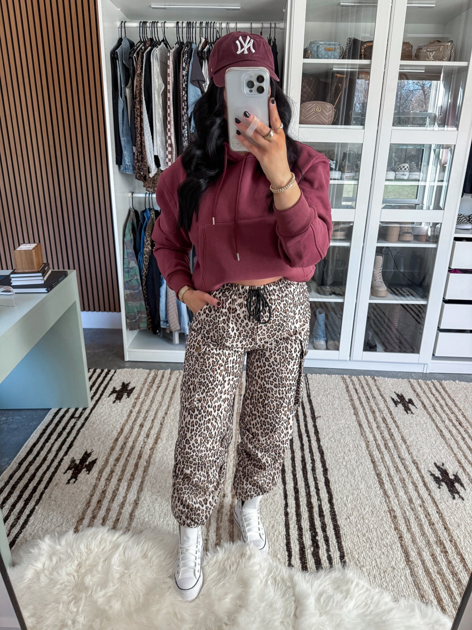 Hoodie - small (part of a matching set)
Leopard Cargo Pants - small
Bralette - medium

Burgundy and leopard print just go so well together! Paired this hoodie with these jogger style pants & finished the look with a baseball hat & some white leather platform converse! The perfect sporty bump friendly outfit. 👏🏼



#LTKFindsUnder100 #LTKBump #LTKFindsUnder50