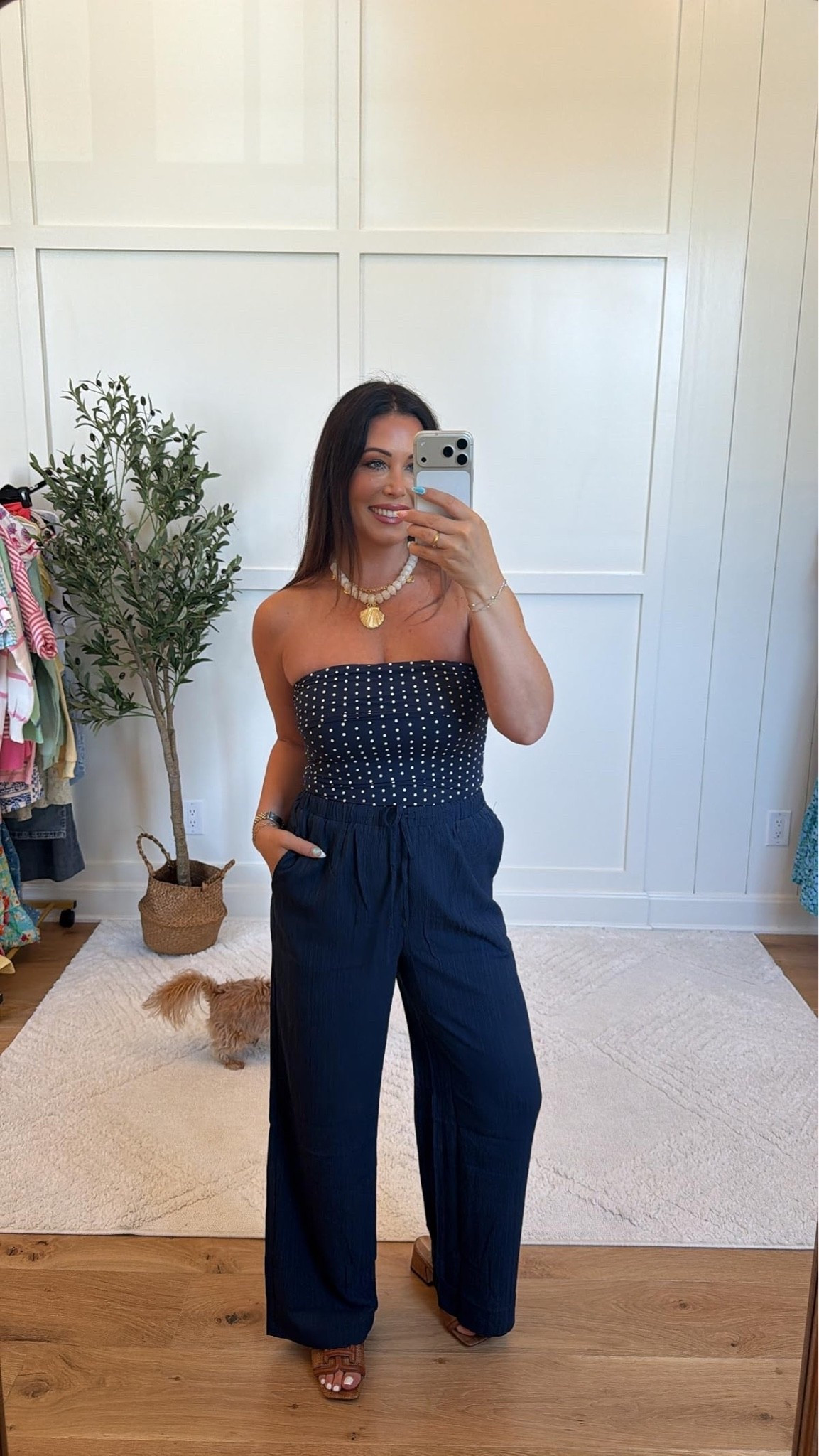 An easy outfit that can go from daytime to dinner! The polka-dot strapless top with these flowy wide-leg pants is comfortable, flattering, and so cute dressed up with accessories.
#LTKStyle #WideLegPants #DateNightStyle #MomStyle #LTKFinds #OutfitInspo #EverydayStyle