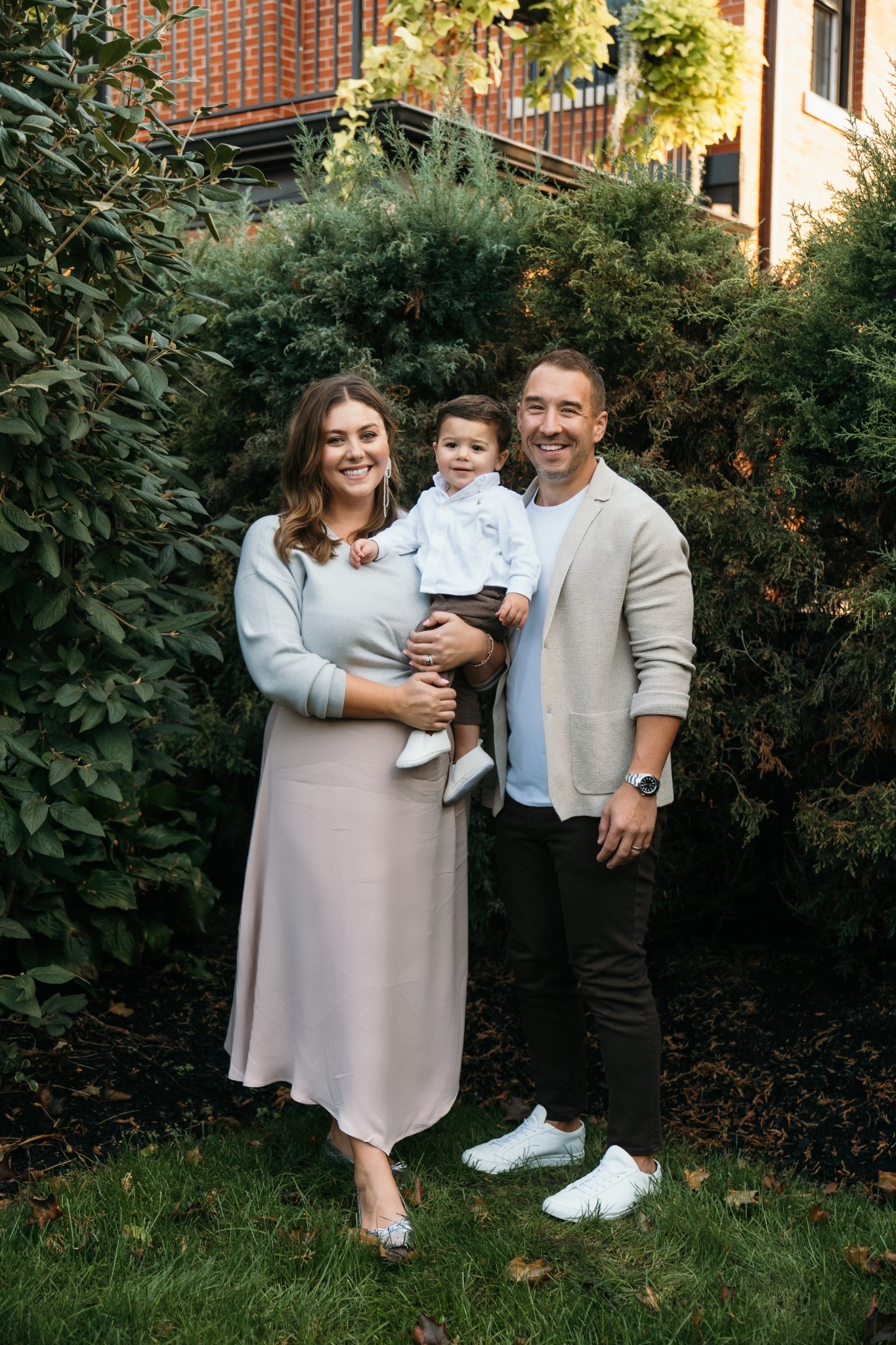 Family photo outfit inspo - sharing similar styless

#LTKStyleTip #LTKFamily #LTKSeasonal