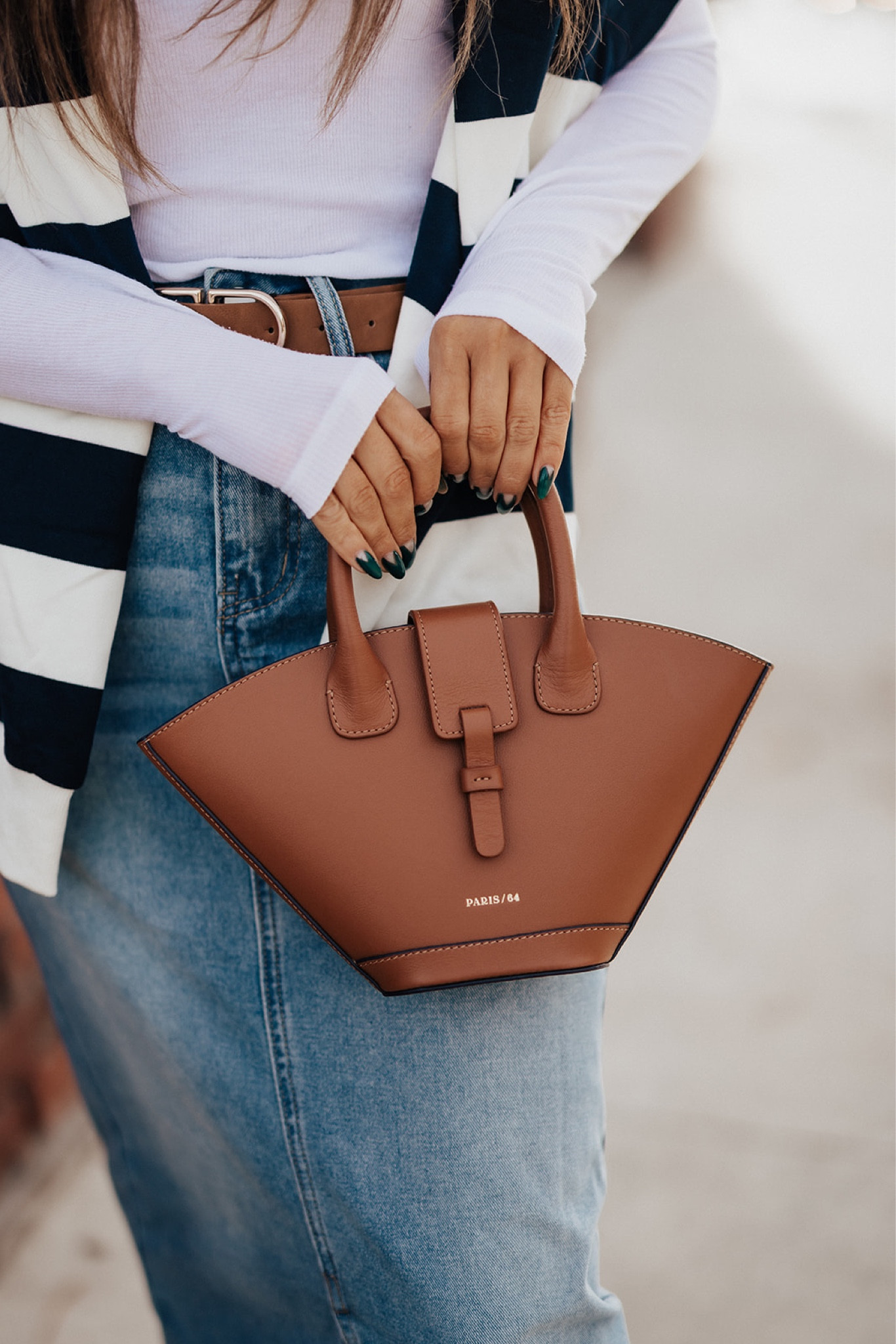 Paris/64 Mini Lumiere Caramel Bag
(15% off during Black Friday) 




#LTKSaleAlert #LTKCyberWeek #LTKItBag