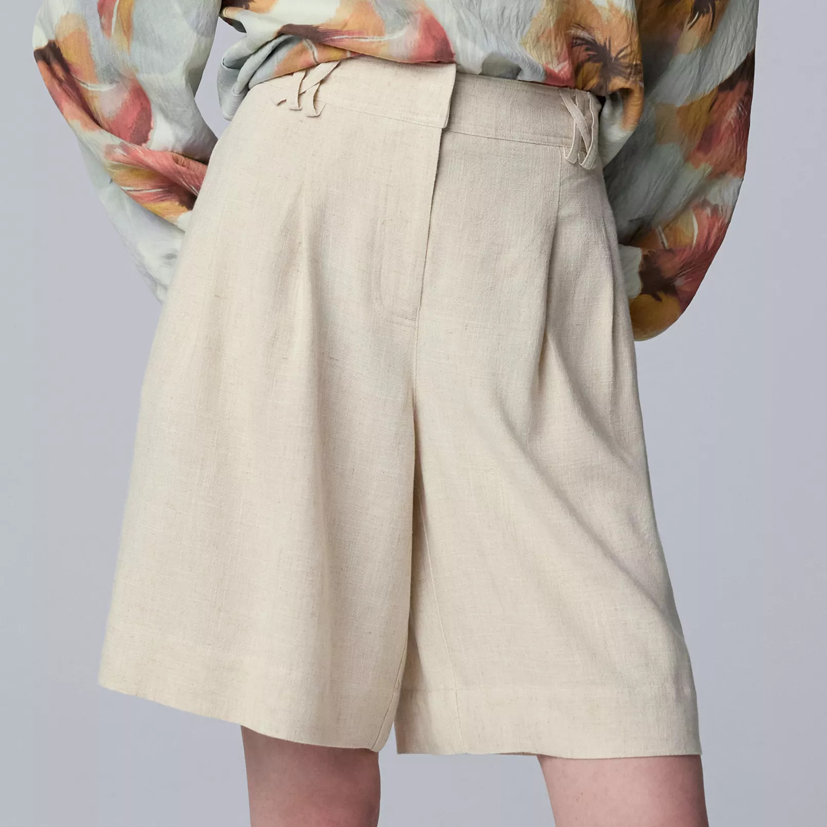 Women's Simply Vera Vera Wang Woven Belt Loop Shorts | Kohl's