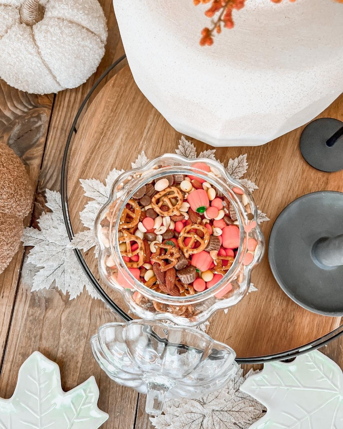 Gimme alllll the fall and football snack!! These glass pumpkin jars sold out quick last year but they’re BACK!!! Hurry before they’re gone!!
#fallrecipe #falldecor #fallkitchen

#LTKSeasonal #LTKhome #LTKfindsunder50