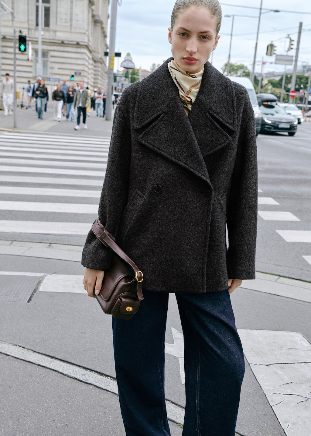 Barrel-Jeans mit mittlerer Leibhöhe und Rinse-Wash | Mango EU