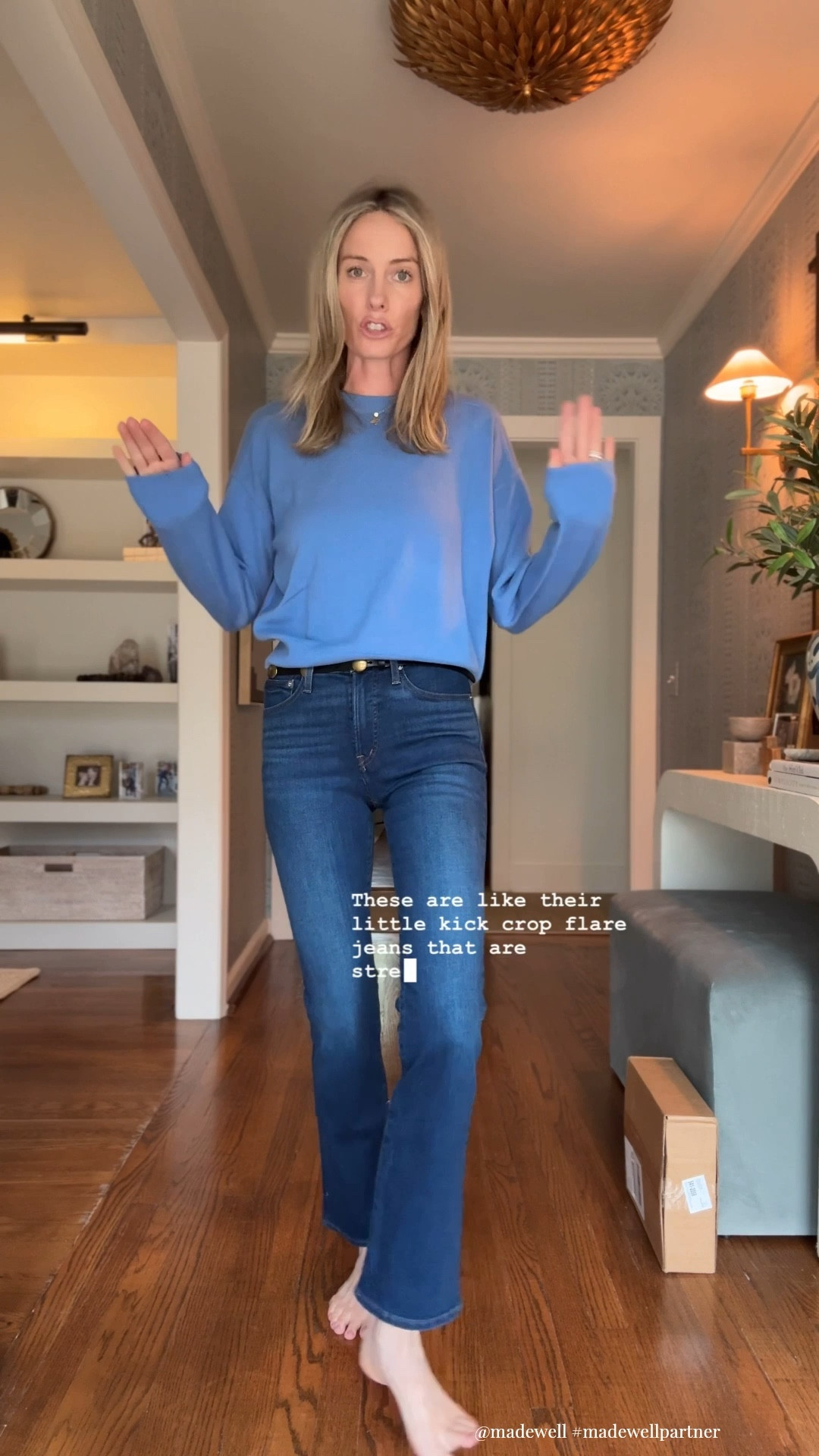 These madewell jeans are the best!! So stretchy and flattering. Tall and petite available // in a 25 tall! 

@Madewell #madewellpartner #madewell #ad