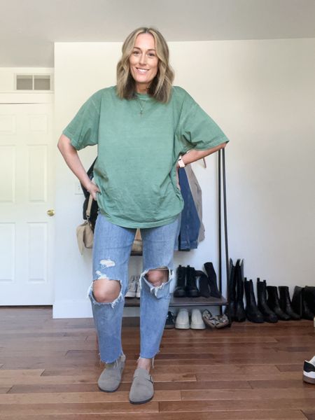 Spring outfit. Spring outfit idea. Summer outfit. Summer outfit idea. Oversized t-shirt. Straight leg jeans. Clogs. Casual outfit idea. Casual outfit. Everyday outfit. Mom outfit.


#LTKfindsunder100 #LTKfindsunder50 #LTKSeasonal