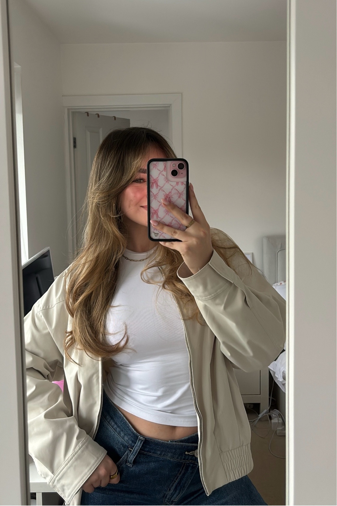 Zara, H&m, Hollister, Wildflower, D. Louise, Mango, Asos, Amazon, transitional outfit, transitional style, spring outfit, spring fashion, bomber jacket, oversized jacket, white tee, dad jeans, chain necklace, gold necklace, spring outfit ideas, spring jacket, style inspiration 

#LTKeurope #LTKSeasonal #LTKstyletip